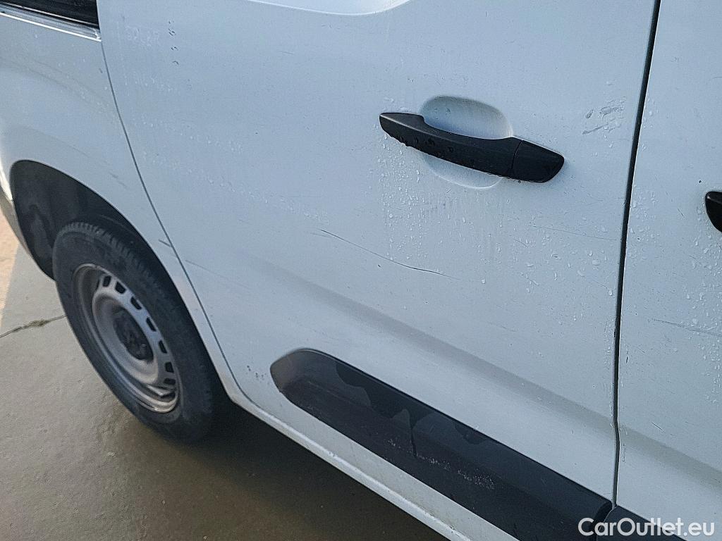  Peugeot  Partner PEUGEOT  / 2018 / 3P / furgón derivado de turismo Pro Standard 600kg BlueHDi 73kW (AC) #25