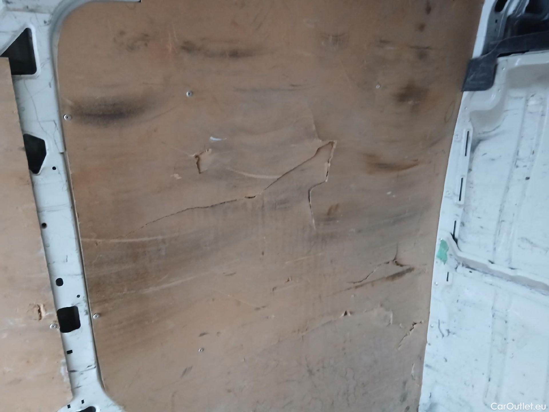  Peugeot  Boxer PEUGEOT  / 2014 / 4P / furgón Pack 335 L3 H2 BHDI 103kW (140CV) S&S #55