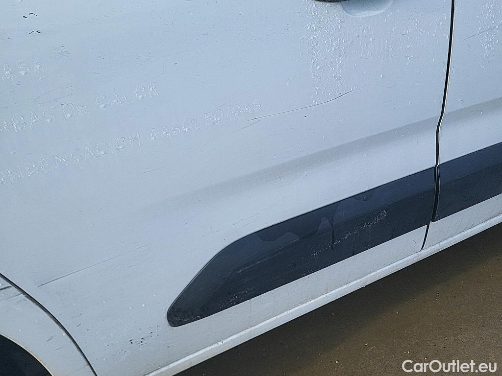  Peugeot  Partner PEUGEOT  / 2018 / 3P / furgón derivado de turismo Pro Standard 600kg BlueHDi 73kW (AC) #50