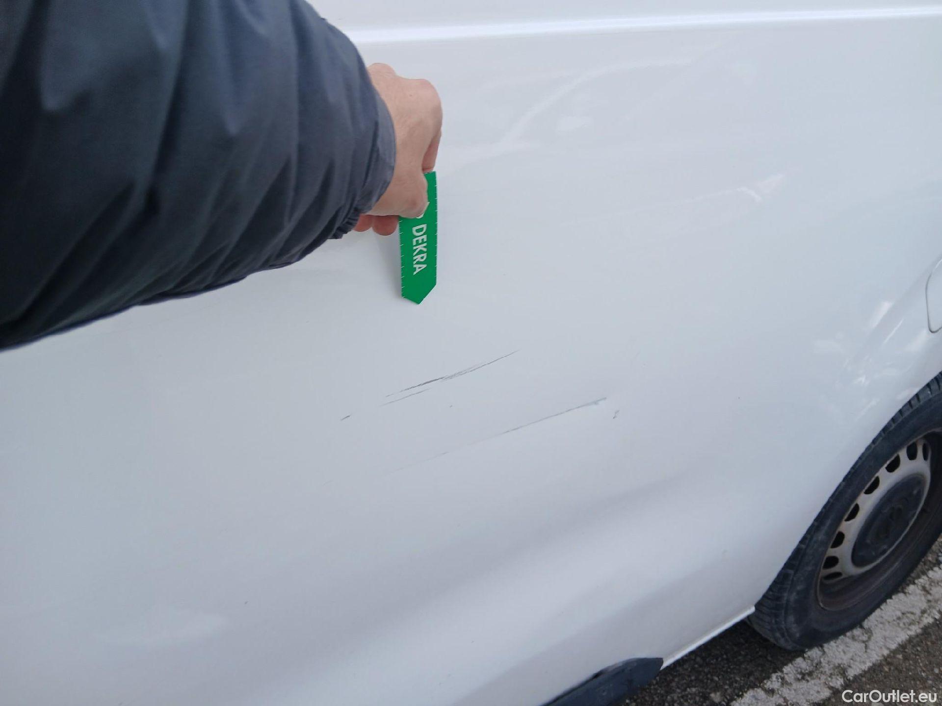  Opel  Vivaro OPEL  / 2019 / 4P / furgón 1.5 Diésel 88kW (120CV) M Std Select #25