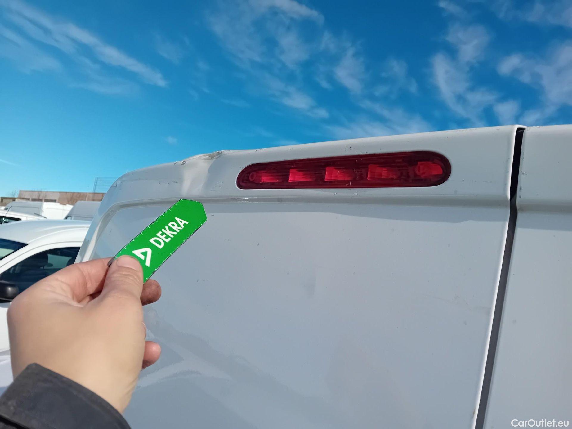  Peugeot  Expert PEUGEOT  / 2016 / 4P / furgón Furgón Pro 2.0 BlueHDi 120 S&S Standard (CX) #20