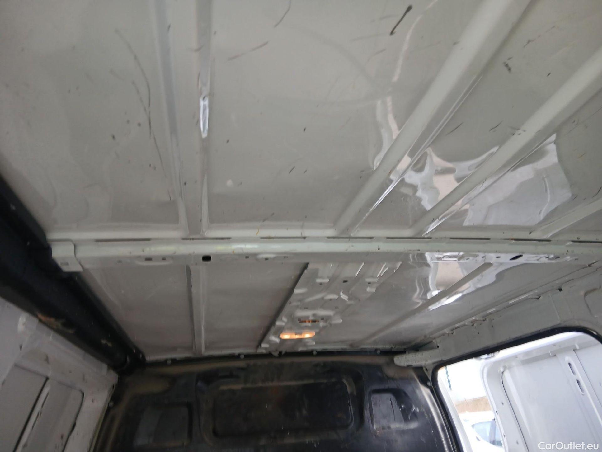  Opel  Vivaro OPEL  / 2019 / 4P / furgón 1.5 Diésel 88kW (120CV) M Std Select #67