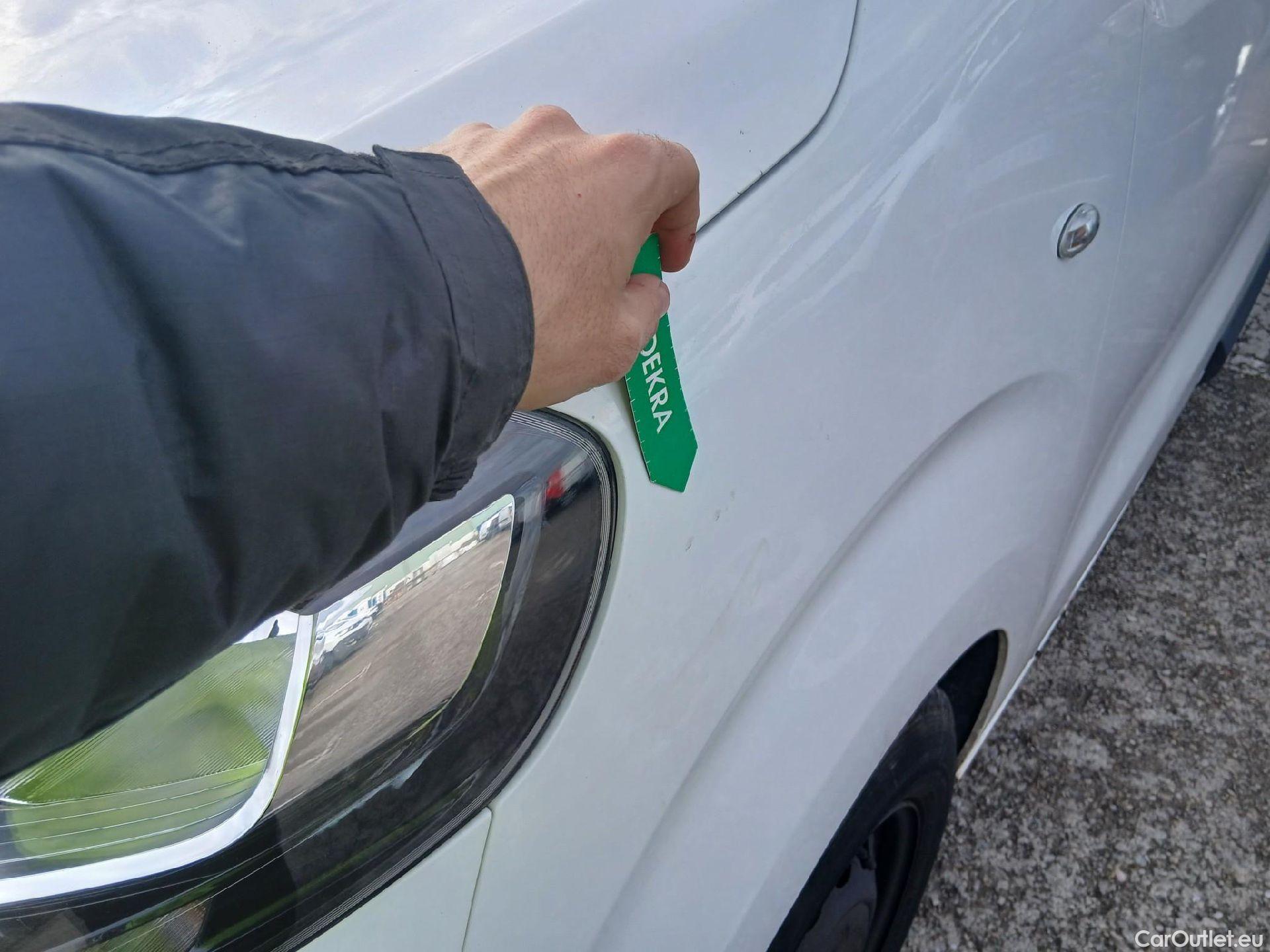  Opel  Vivaro OPEL  / 2019 / 4P / furgón 1.5 Diésel 88kW (120CV) M Std Select #14