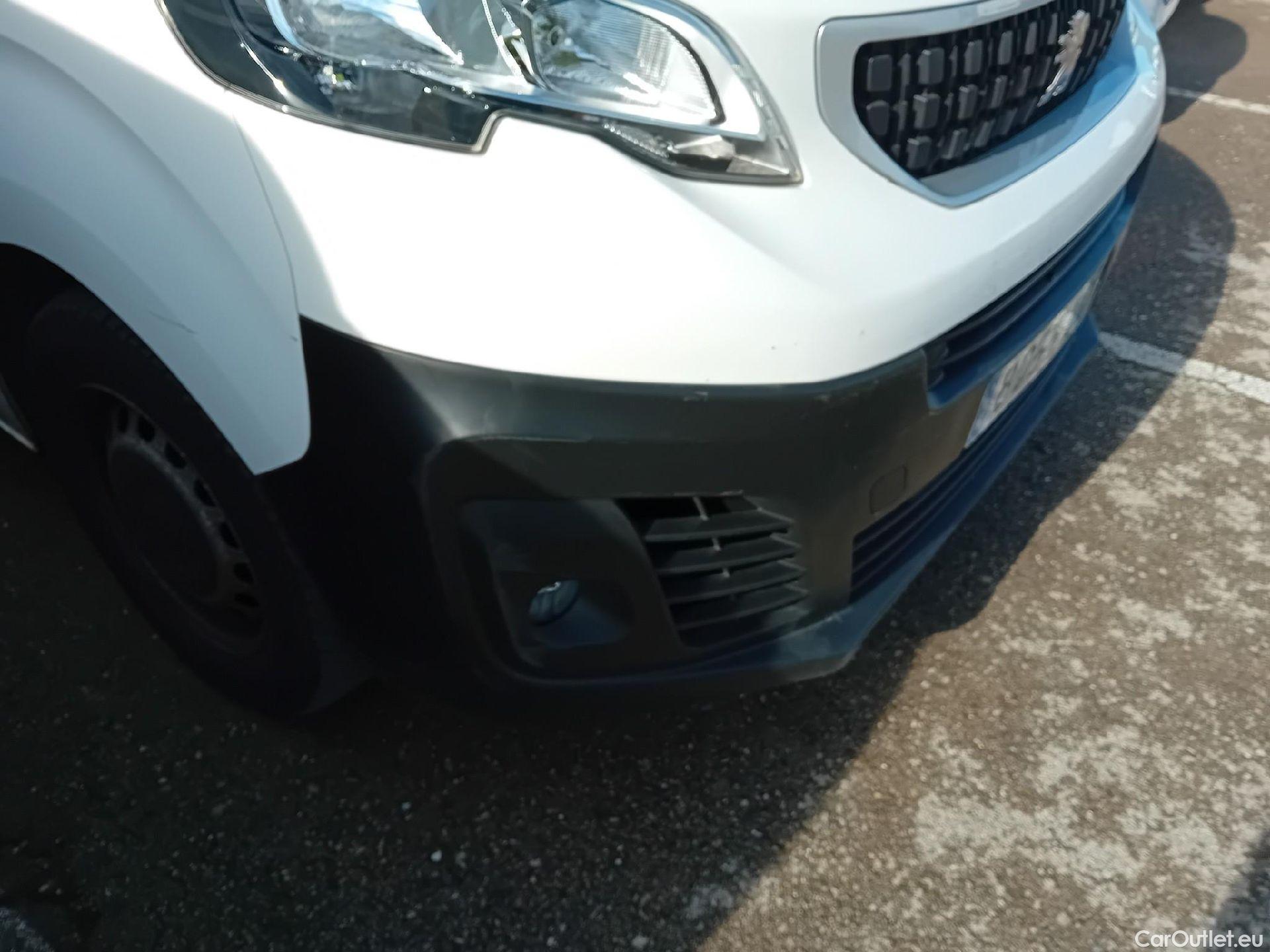  Peugeot  Expert PEUGEOT  / 2016 / 4P / furgón Furgón Pro 2.0 BlueHDi 120 S&S Standard (CX) #2