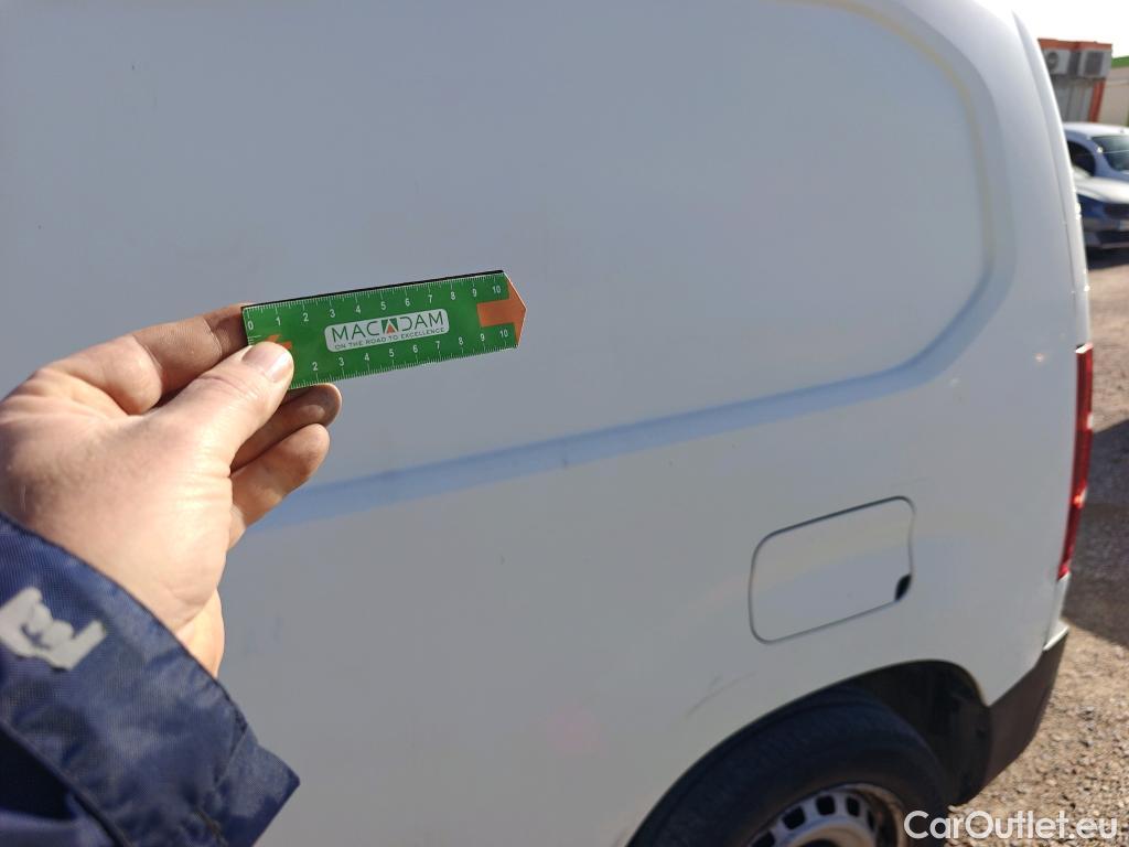  Opel  Combo OPEL  / 2018 / 3P / furgón derivado de turismo 1.6 TD S/S 74kW (100CV) Express L H1 650 #3