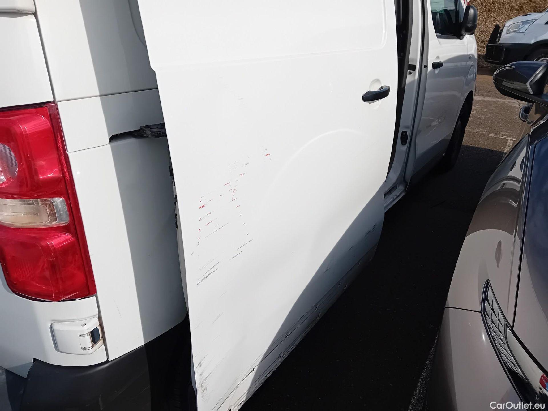  Peugeot  Expert PEUGEOT  / 2016 / 4P / furgón Furgón Pro 2.0 BlueHDi 120 S&S Standard (CX) #29