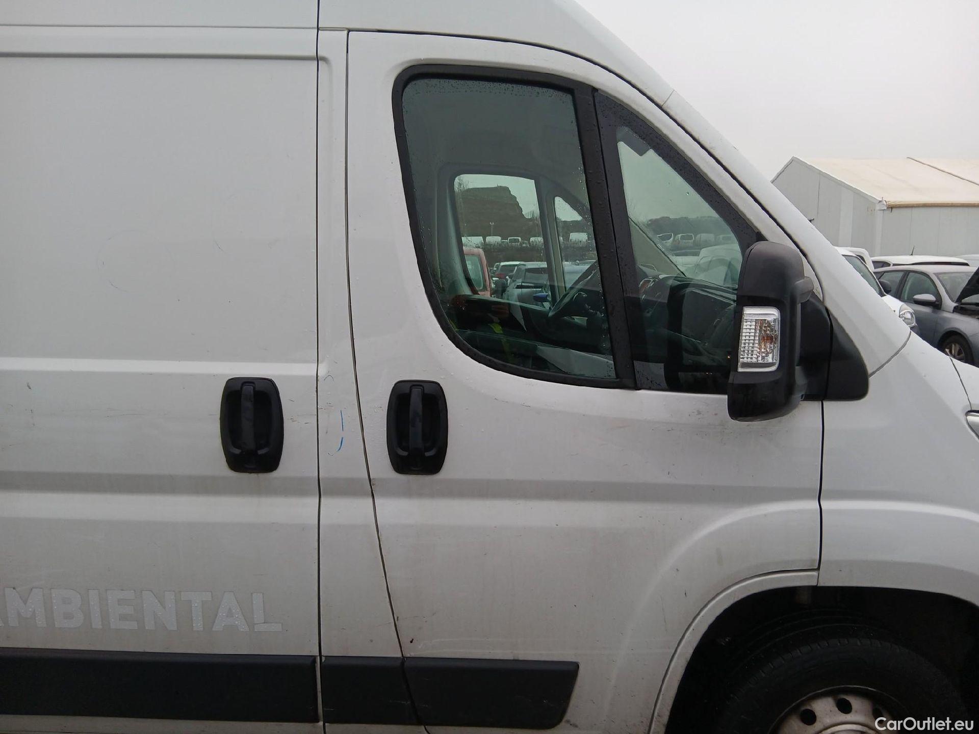  Opel  Movano OPEL  / 2021 / 4P / Furgón Base L2H2 3.5T 2.2 BHDi 103kW #36