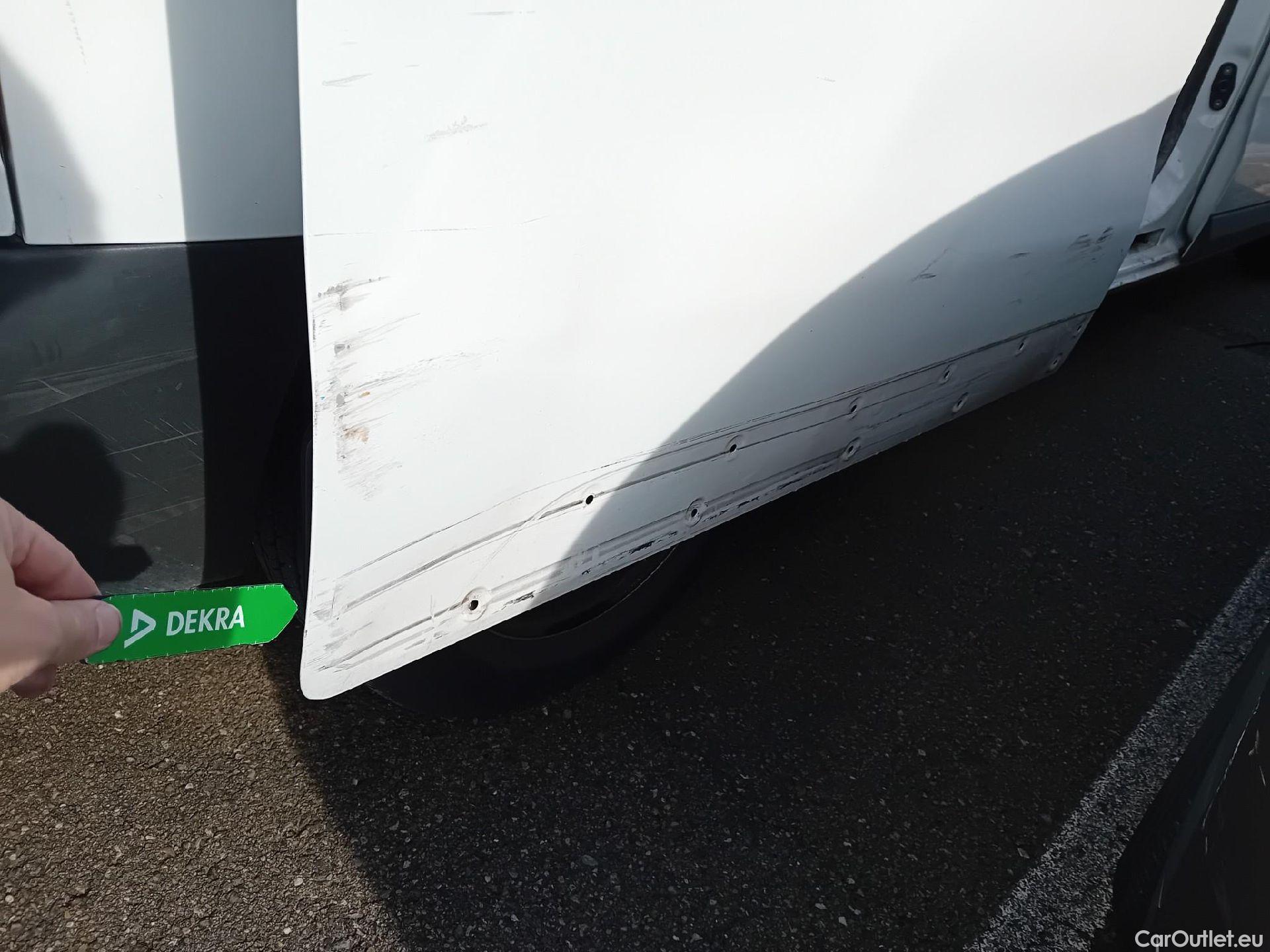  Peugeot  Expert PEUGEOT  / 2016 / 4P / furgón Furgón Pro 2.0 BlueHDi 120 S&S Standard (CX) #30