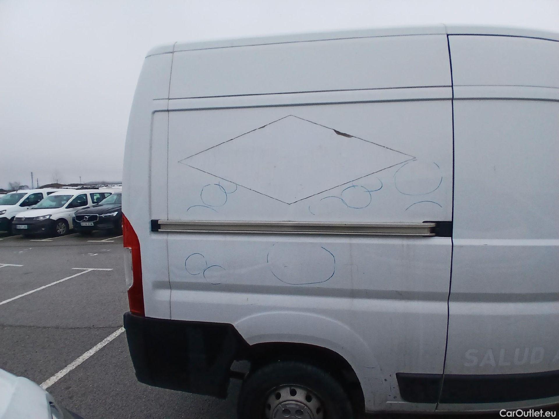  Opel  Movano OPEL  / 2021 / 4P / Furgón Base L2H2 3.5T 2.2 BHDi 103kW #27