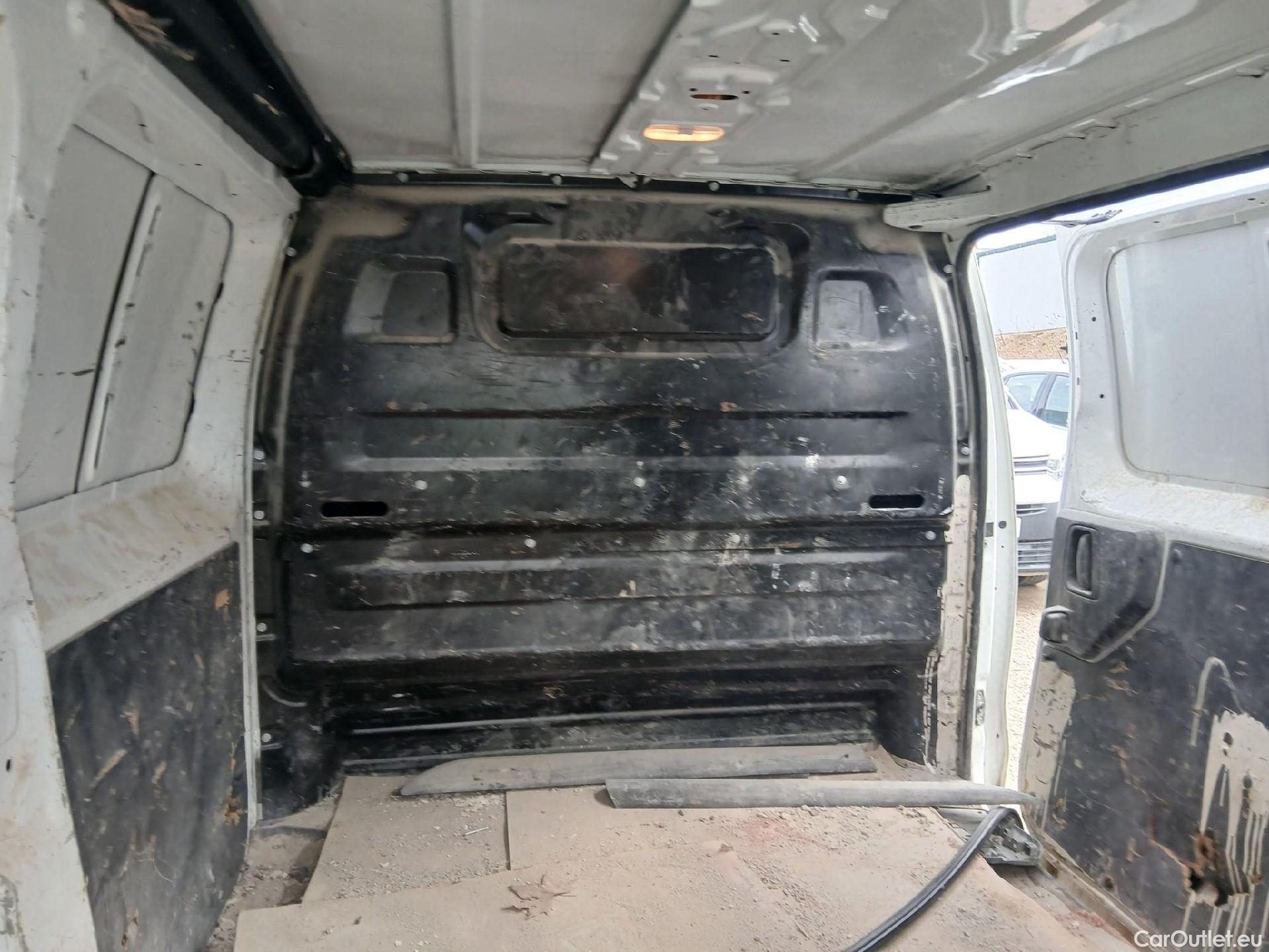  Opel  Vivaro OPEL  / 2019 / 4P / furgón 1.5 Diésel 88kW (120CV) M Std Select #65