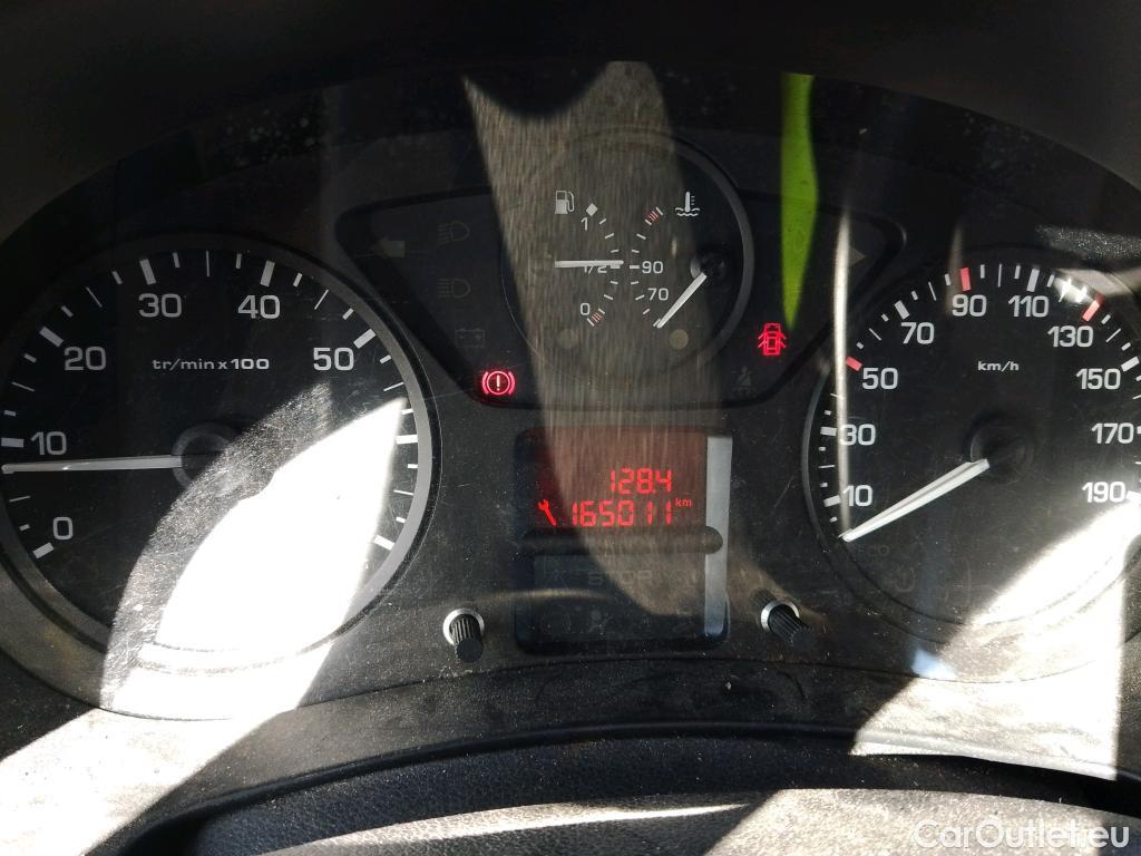  Peugeot  Partner PEUGEOT  / 2015 / 4P / combi TEPEE Access 1.6 BlueHDi 55KW (75CV) #44