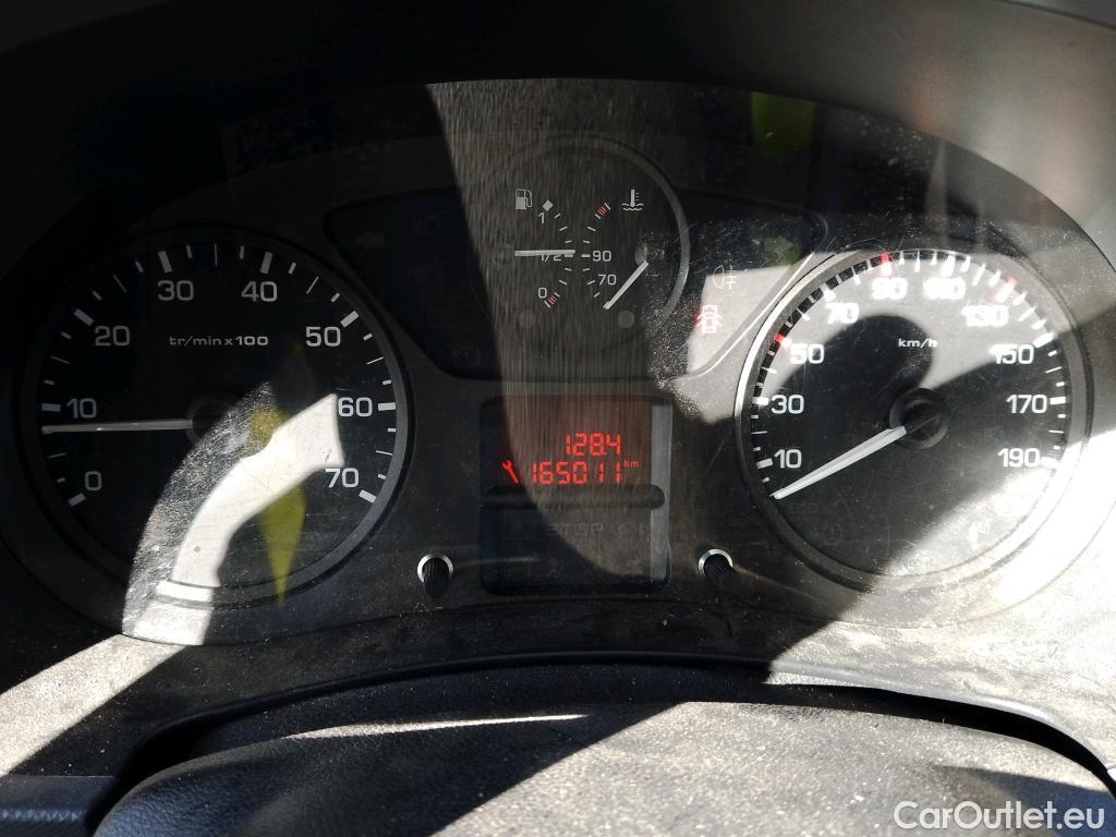  Peugeot  Partner PEUGEOT  / 2015 / 4P / combi TEPEE Access 1.6 BlueHDi 55KW (75CV) #32