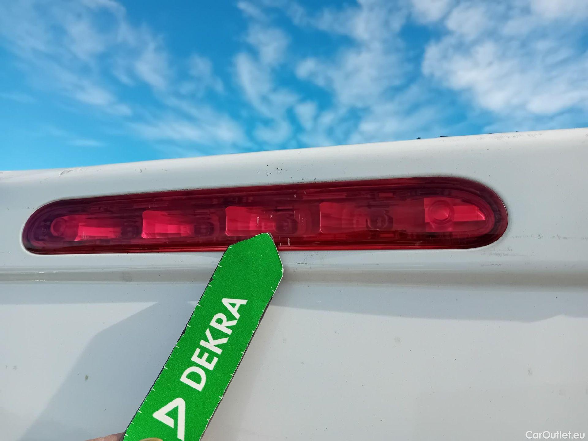  Peugeot  Expert PEUGEOT  / 2016 / 4P / furgón Furgón Pro 2.0 BlueHDi 120 S&S Standard (CX) #26