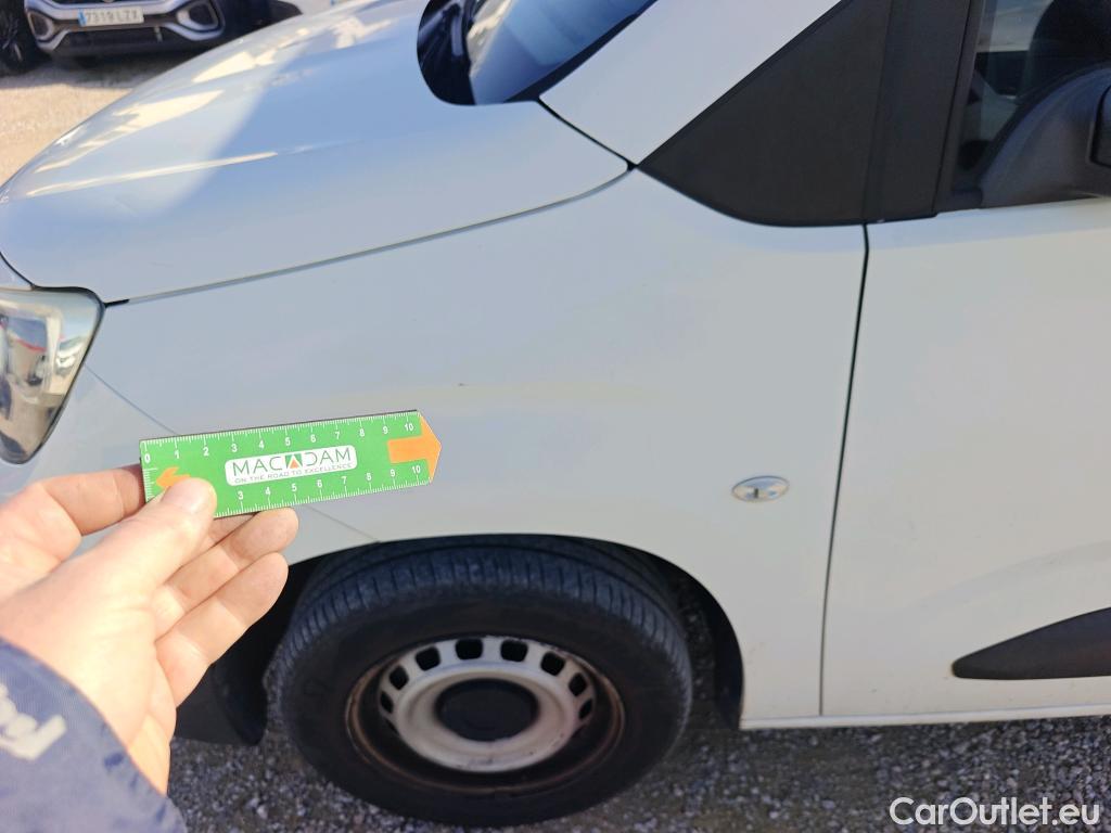  Opel  Combo OPEL  / 2018 / 3P / furgón derivado de turismo 1.6 TD S/S 74kW (100CV) Express L H1 650 #32