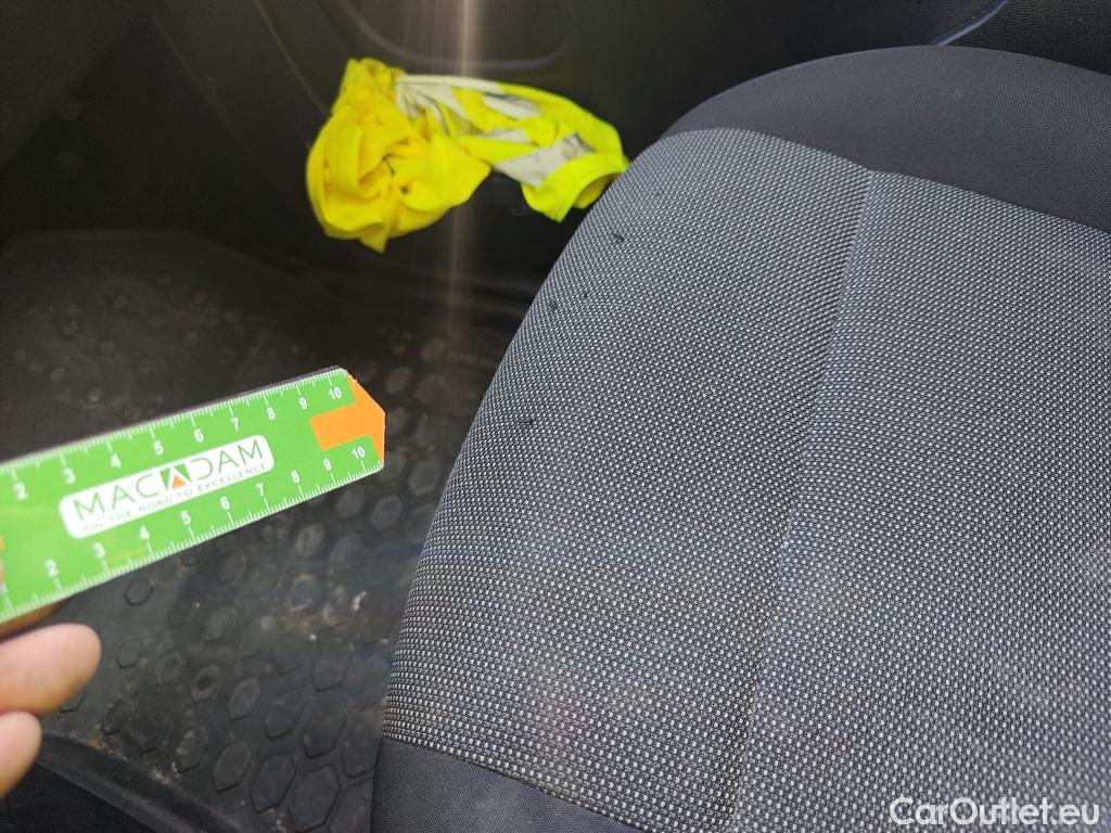  Opel  Combo OPEL  / 2018 / 3P / furgón derivado de turismo 1.6 TD S/S 74kW (100CV) Express L H1 650 #35