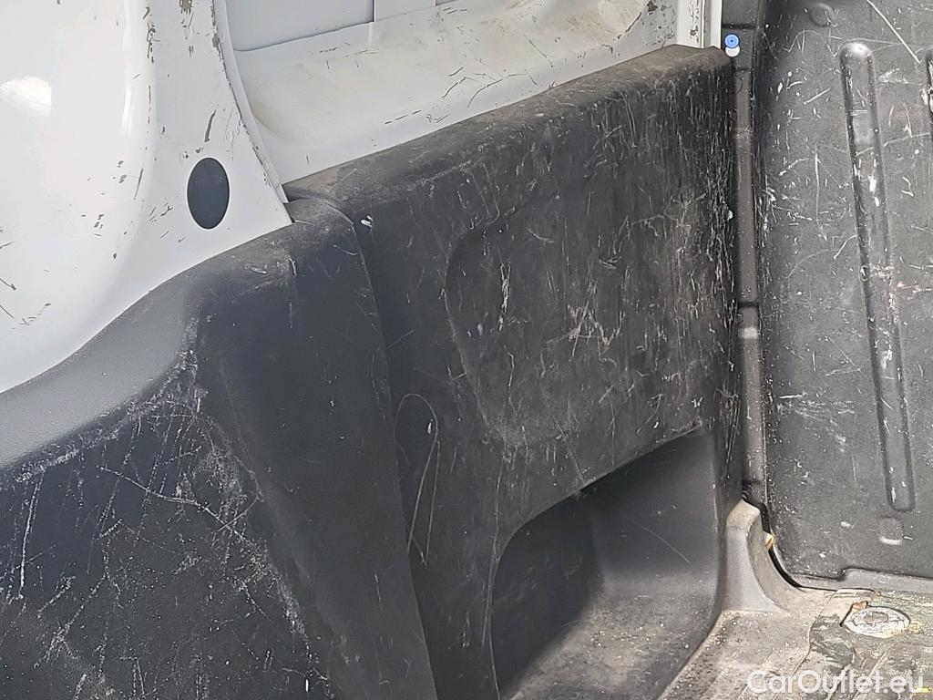  Peugeot  Partner PEUGEOT  / 2018 / 3P / furgón derivado de turismo Pro Standard 600kg BlueHDi 73kW (AC) #41