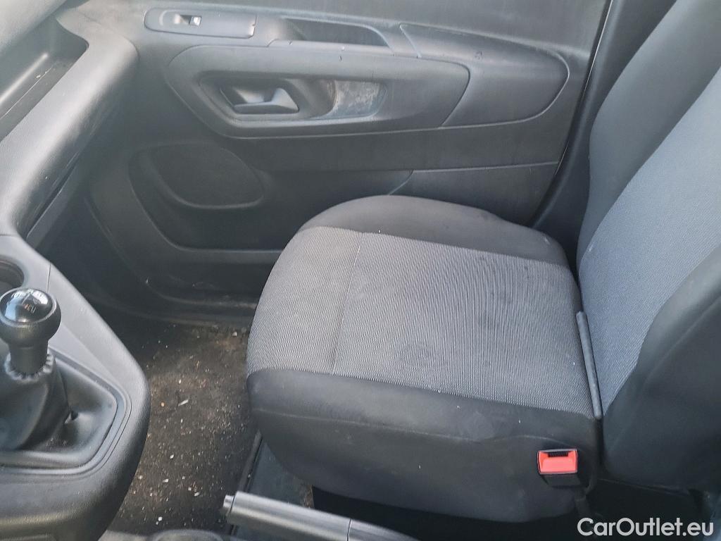  Peugeot  Partner PEUGEOT  / 2018 / 3P / furgón derivado de turismo Pro Standard 600kg BlueHDi 73kW (AC) #57