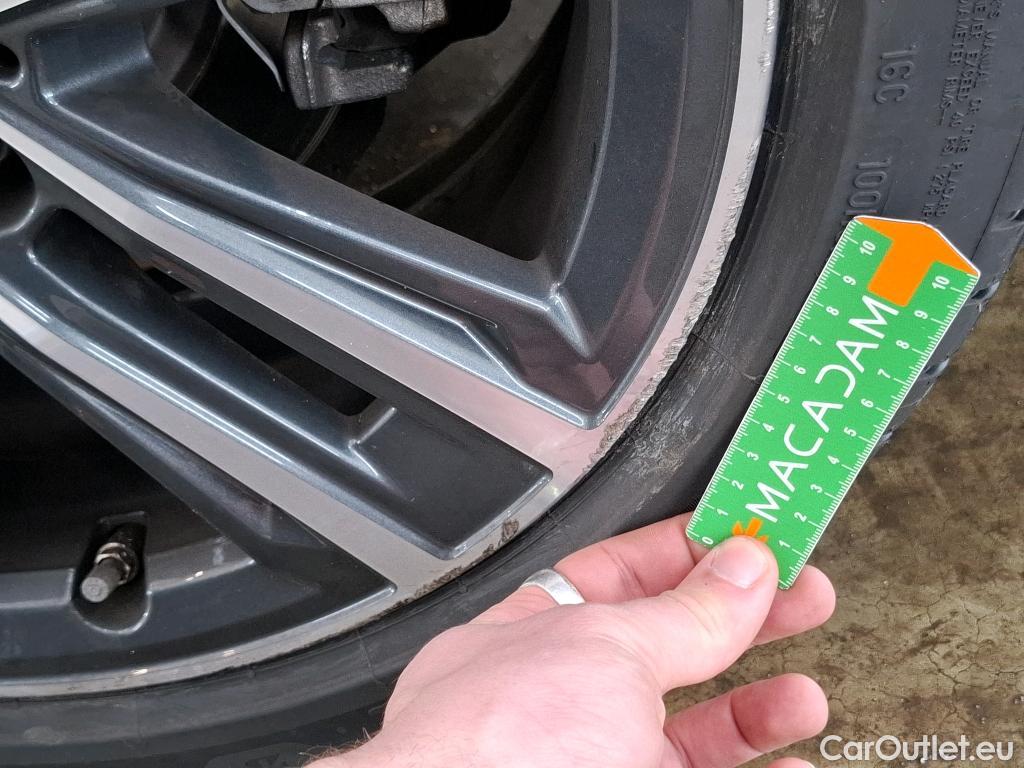  Bmw  Serie 2 BMW Série 2 Gran Coupé / 2019 / 4P / Berline 218D AUTO Business Design #11