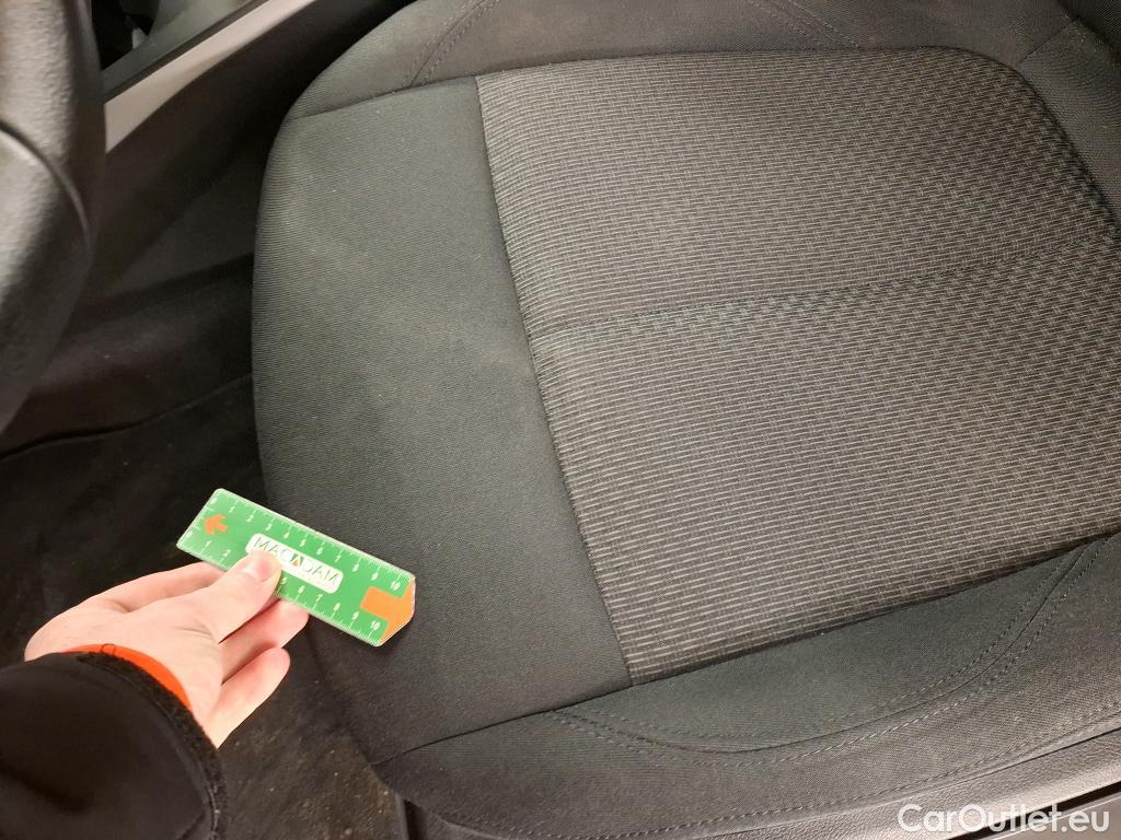  Bmw  Serie 1 BMW Série 1 / 2019 / 5P / Berline 116i DKG7 Business Design #30