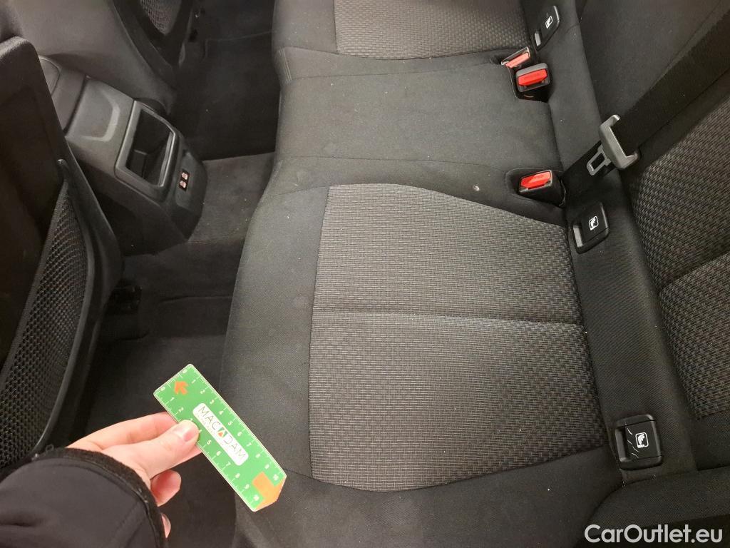  Bmw  Serie 1 BMW Série 1 / 2019 / 5P / Berline 116i DKG7 Business Design #33