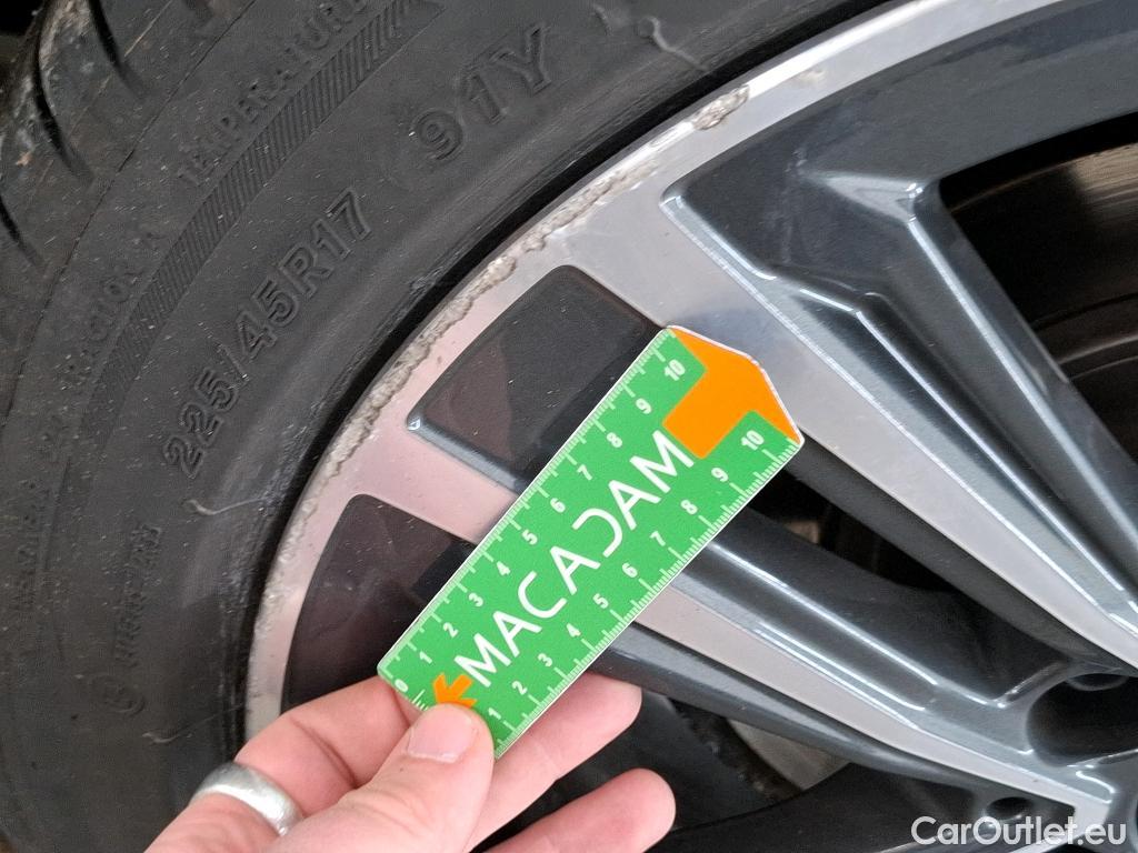  Bmw  Serie 2 BMW Série 2 Gran Coupé / 2019 / 4P / Berline 218D AUTO Business Design #10