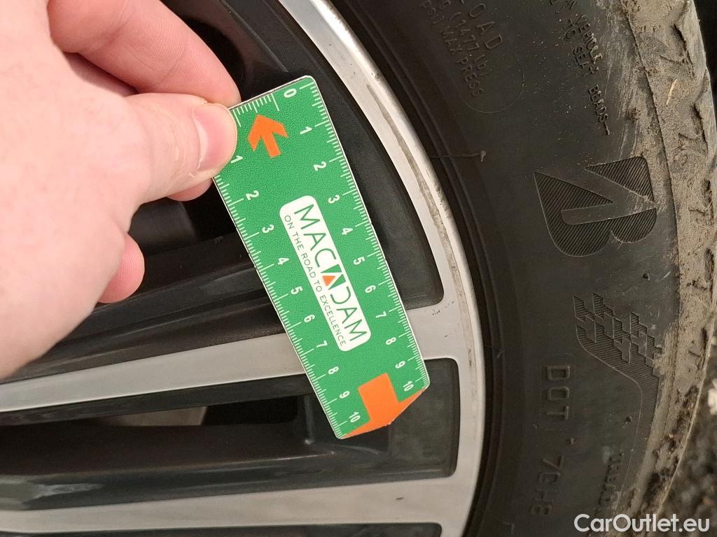  Bmw  Serie 1 BMW Série 1 / 2019 / 5P / Berline 116i DKG7 Business Design #38