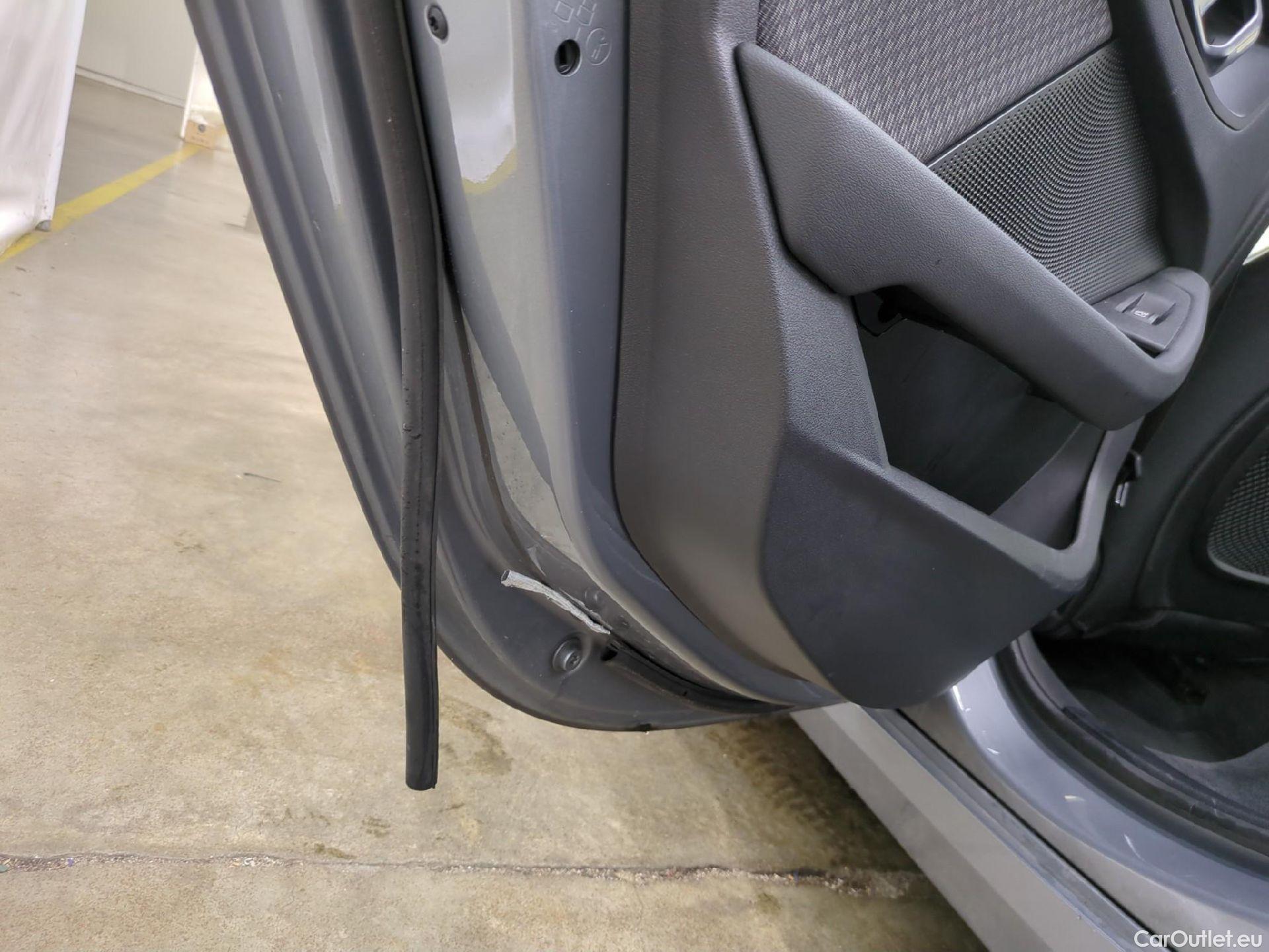  Bmw  Serie 1 1 Berline 116 d Business Design 1.5 115CV BVM6 E6d #2