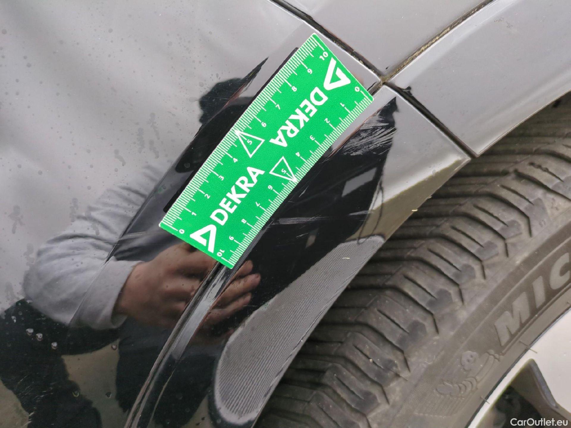  Opel   Grandland X Grandland X Elegance Business 1.5 130CV BVA8 E6d #36