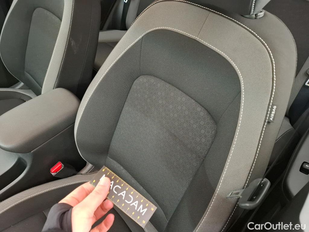  Hyundai  Konna Kona Business Hybrid 2WD 1.6 GDI 140CV BVA6 E6dT #3