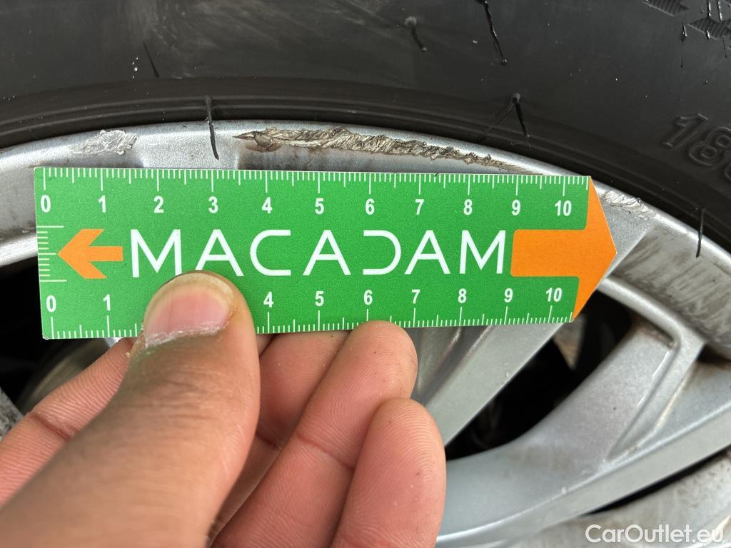  Fiat  500 FIAT  2015 3P Berline Hybrid 10 BSG 70 ch Dolcevita #24