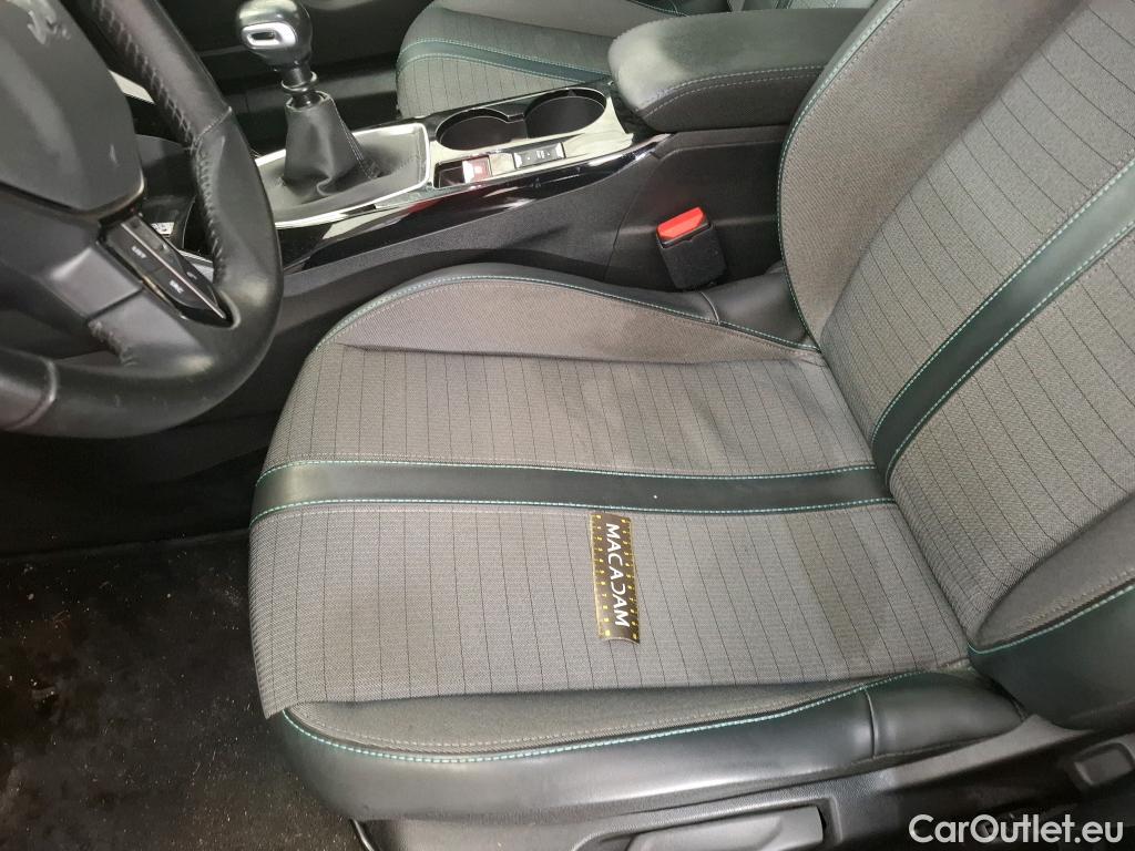  Peugeot  2008  Allure Pack 1.5 HDi 110CV BVM6 E6d #26