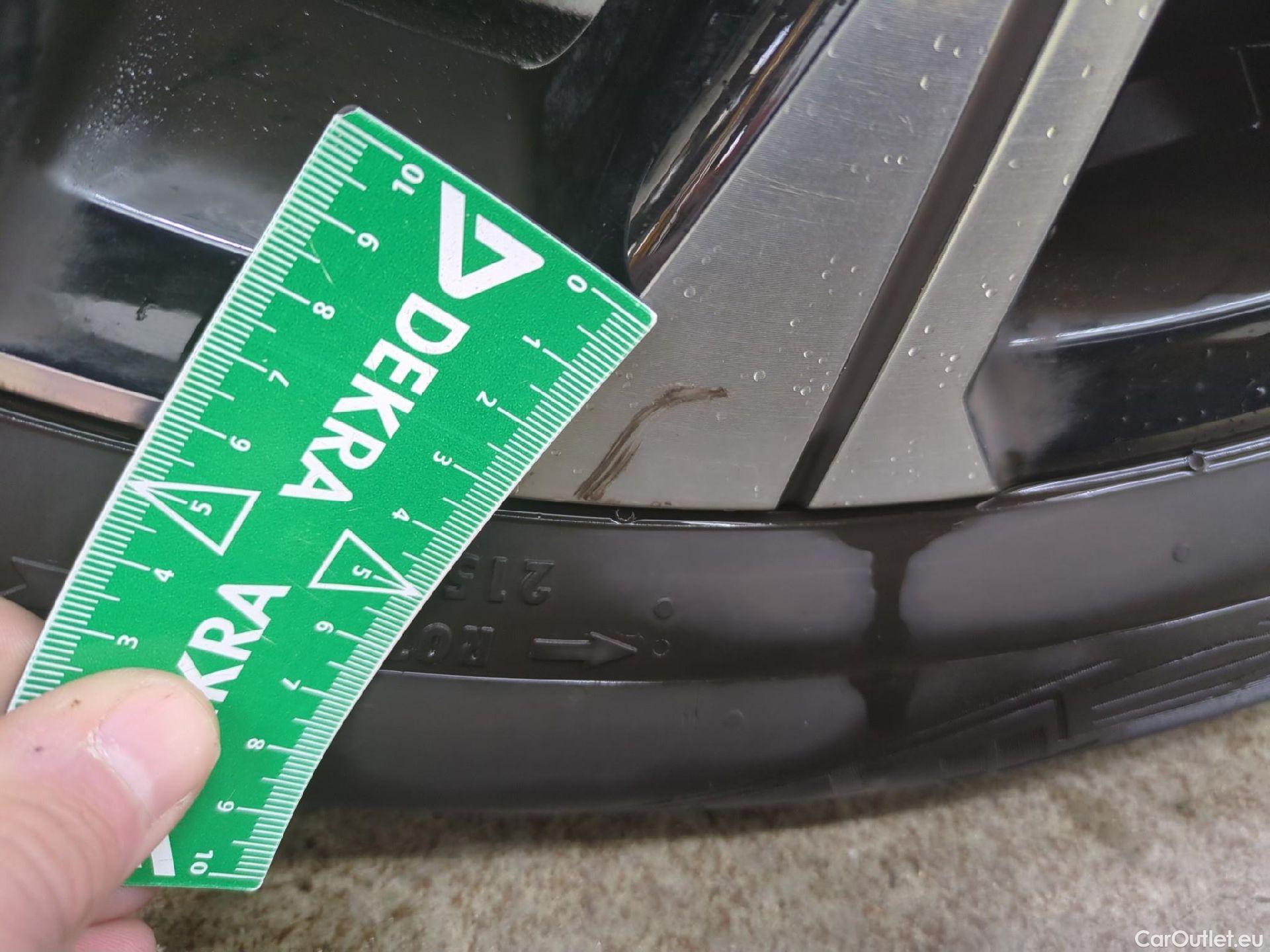  Renault  Captur RENAULT  / 2019 / 5P / SUV techno mild hybrid 160 EDC #1