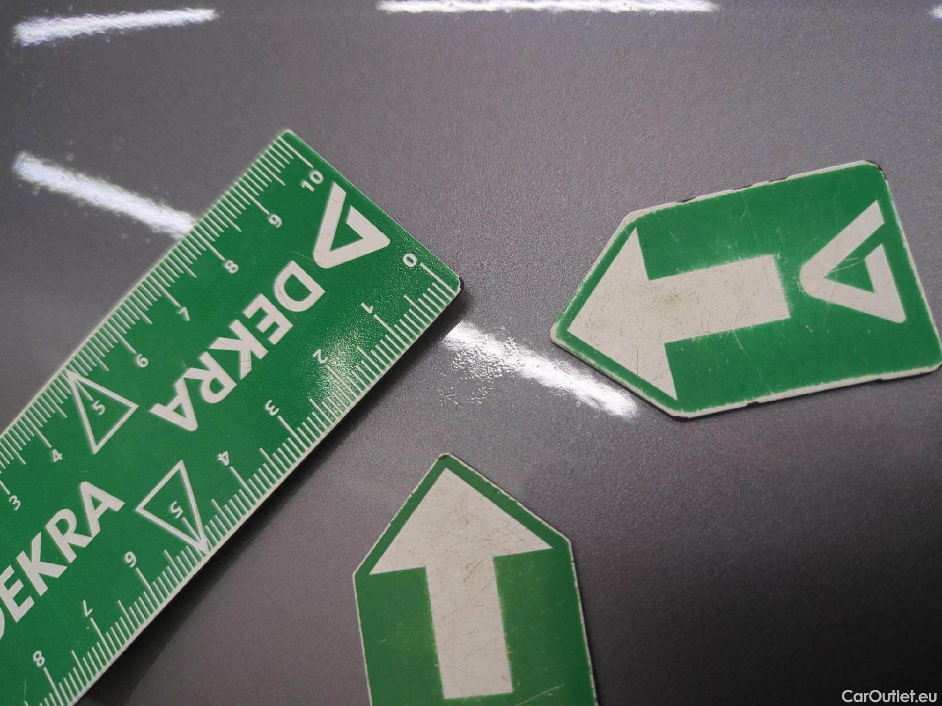  Renault  Captur RENAULT  / 2019 / 5P / SUV techno mild hybrid 160 EDC #12