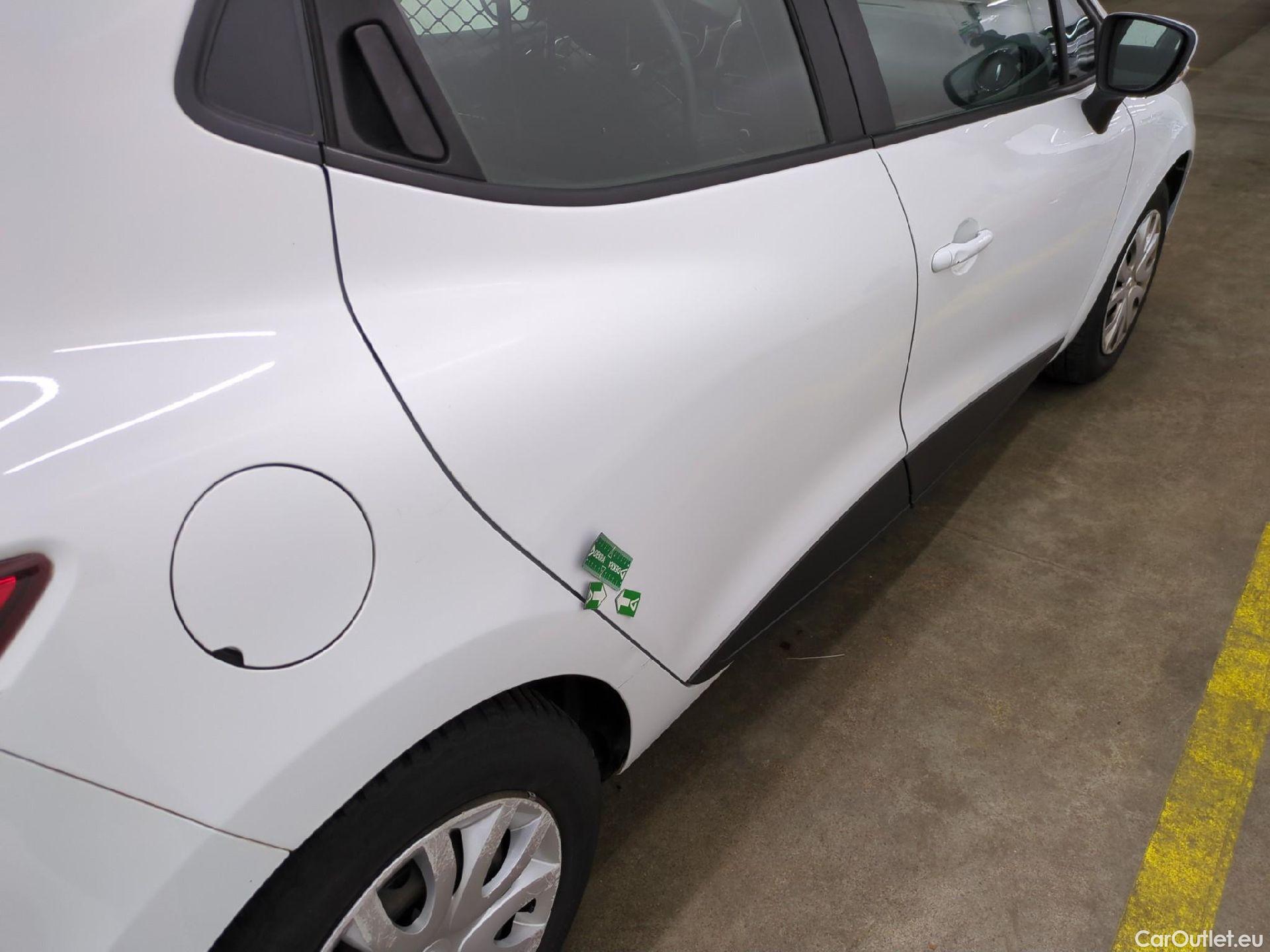  Renault  Clio  IV Air MediaNav 1.5 dCi 75CV BVM5 E6 #14