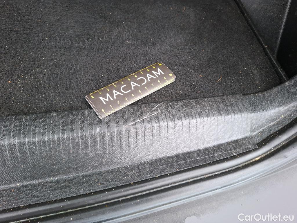  Peugeot  2008  Allure Pack 1.5 HDi 130CV BVA8 E6d #44