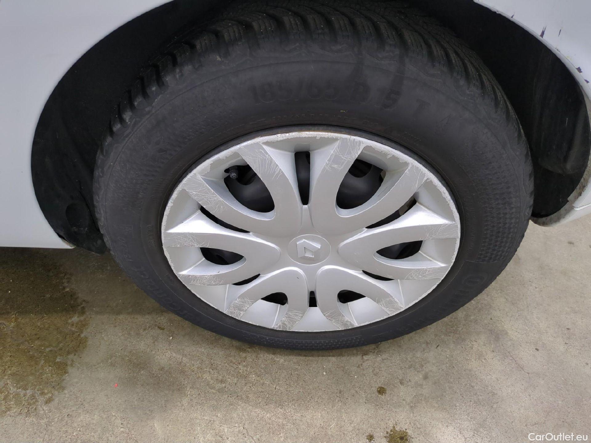  Renault  Clio  IV Air MediaNav 1.5 dCi 75CV BVM5 E6 #7