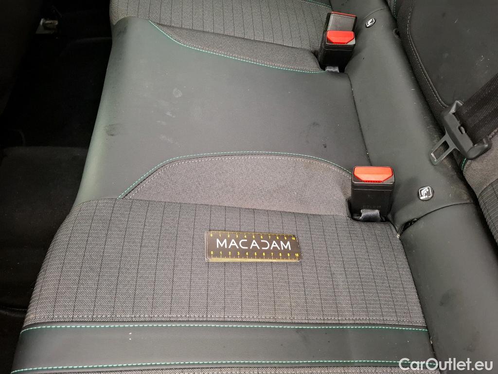  Peugeot  2008  Allure Pack 1.5 HDi 130CV BVA8 E6d #35