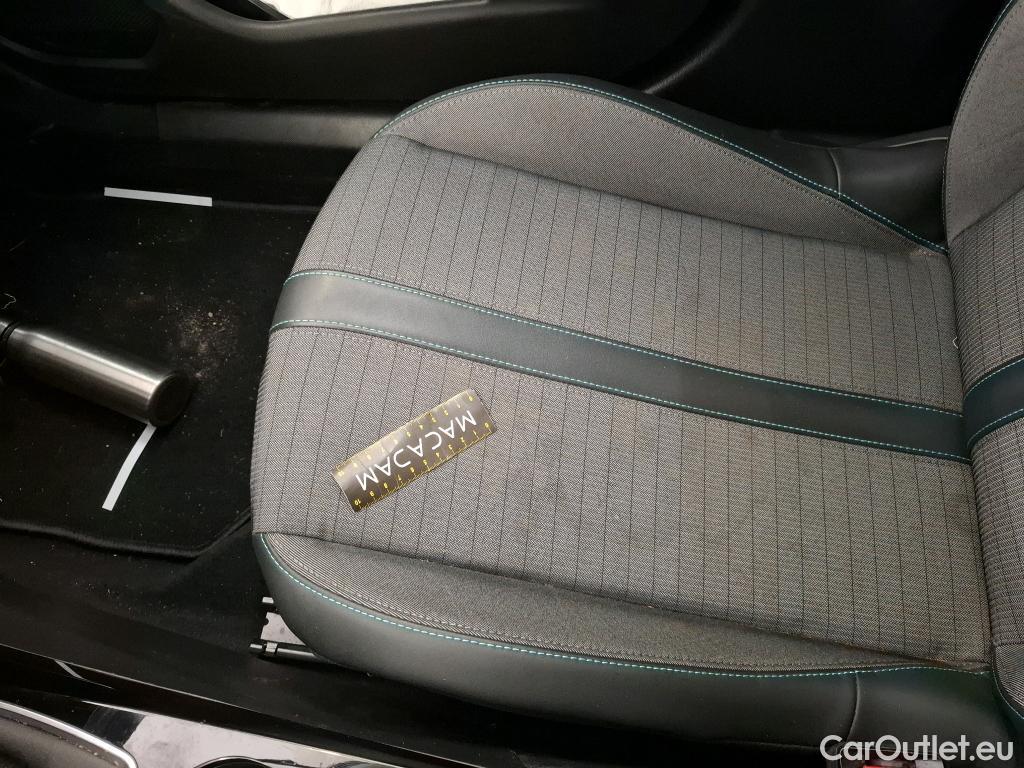  Peugeot  2008  Allure Pack 1.5 HDi 110CV BVM6 E6d #25