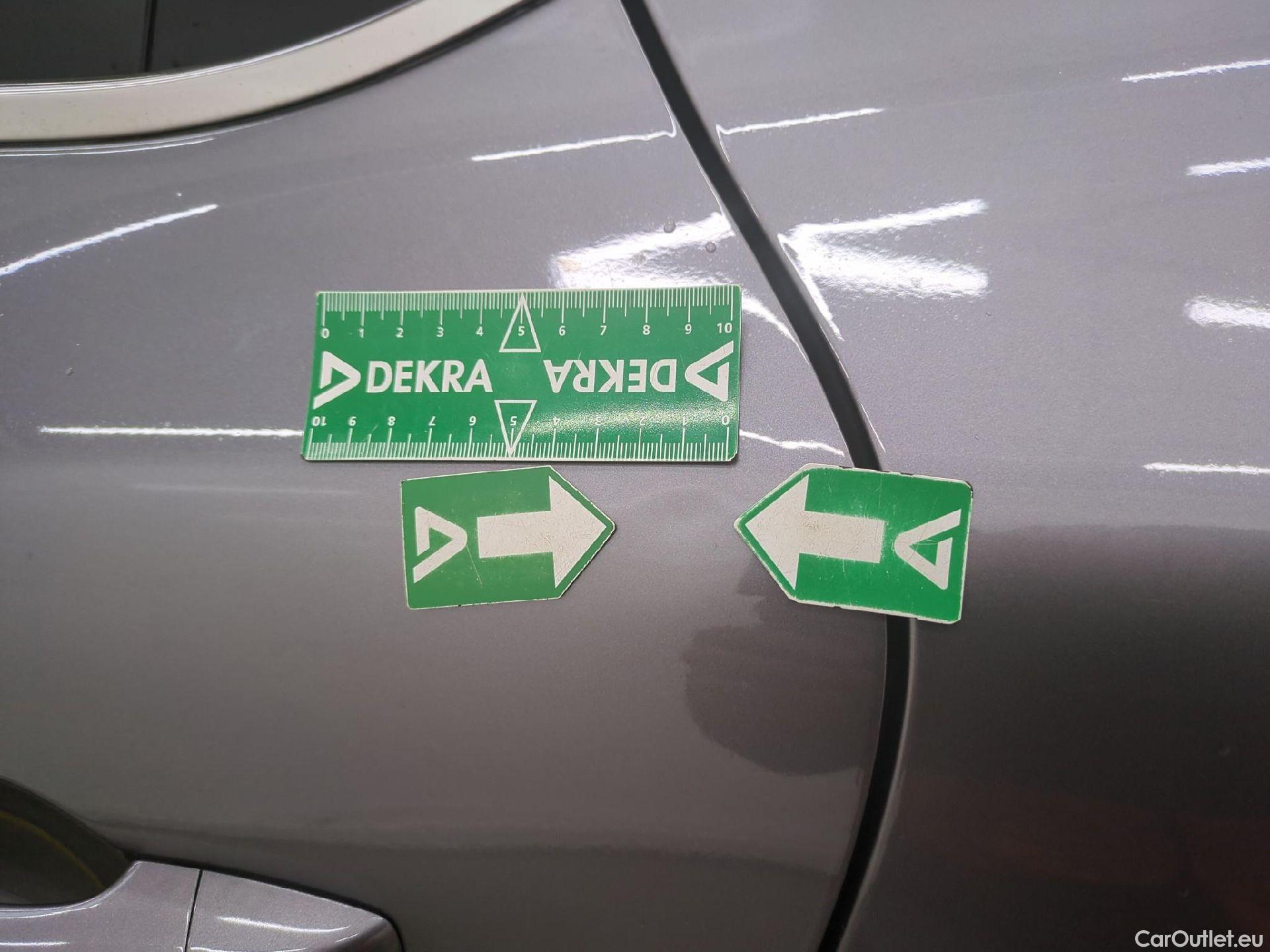  Renault  Captur RENAULT  / 2019 / 5P / SUV techno mild hybrid 160 EDC #9