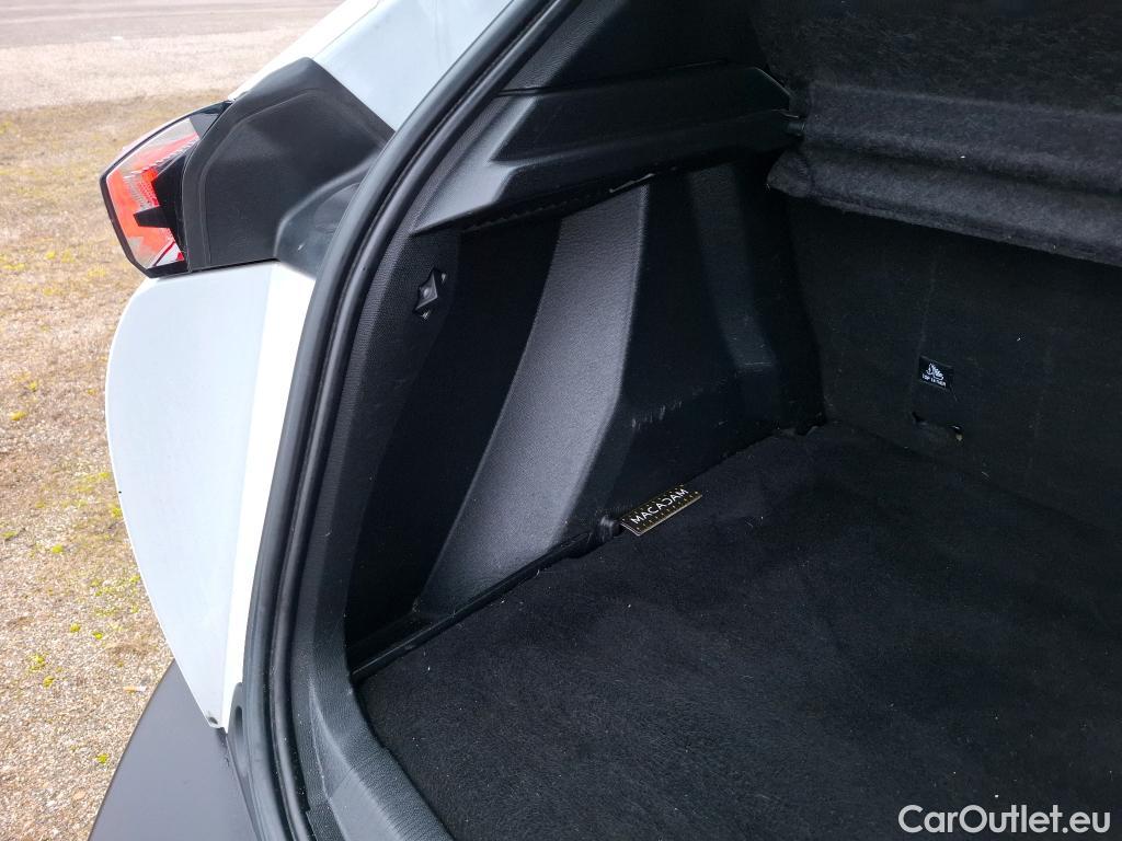  Peugeot  2008  Allure Pack 1.5 HDi 130CV BVA8 E6d #25