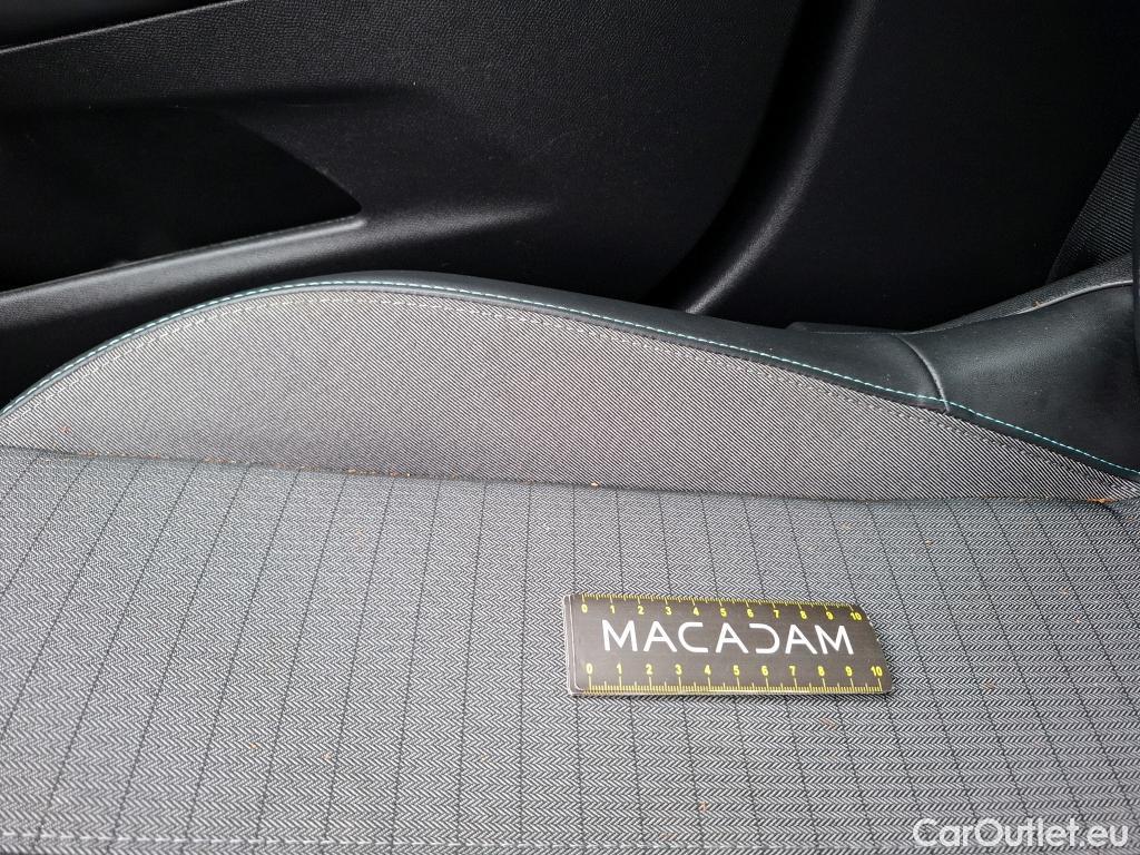  Peugeot  2008  Allure Pack 1.5 HDi 130CV BVA8 E6d #29