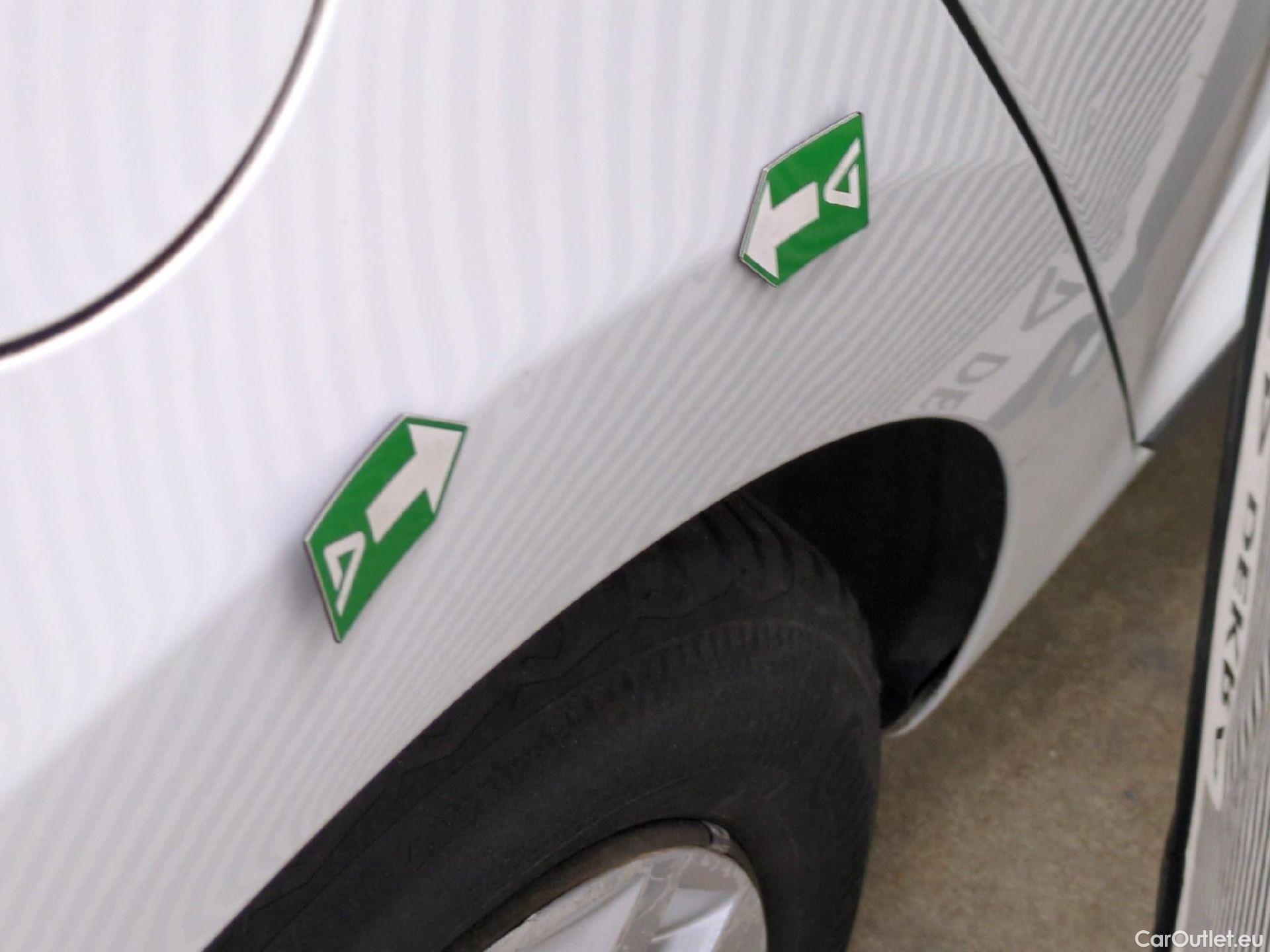  Renault  Clio  IV Air MediaNav 1.5 dCi 75CV BVM5 E6 #11