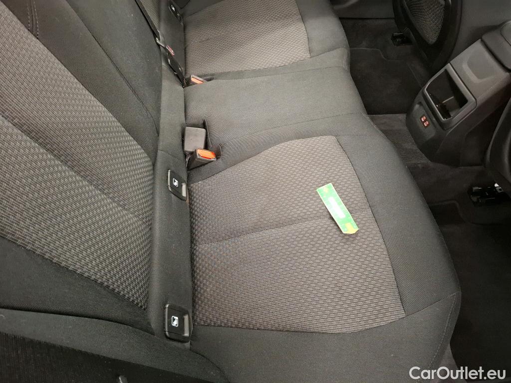  Bmw  Serie 1 BMW Série 1 / 2019 / 5P / Berline 116i DKG7 Business Design #13