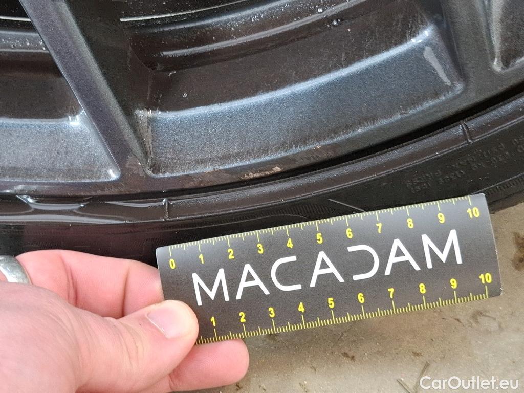  Bmw  Serie 1 BMW Série 1 / 2019 / 5P / Berline 2.0 120D AUTO M Sport #16