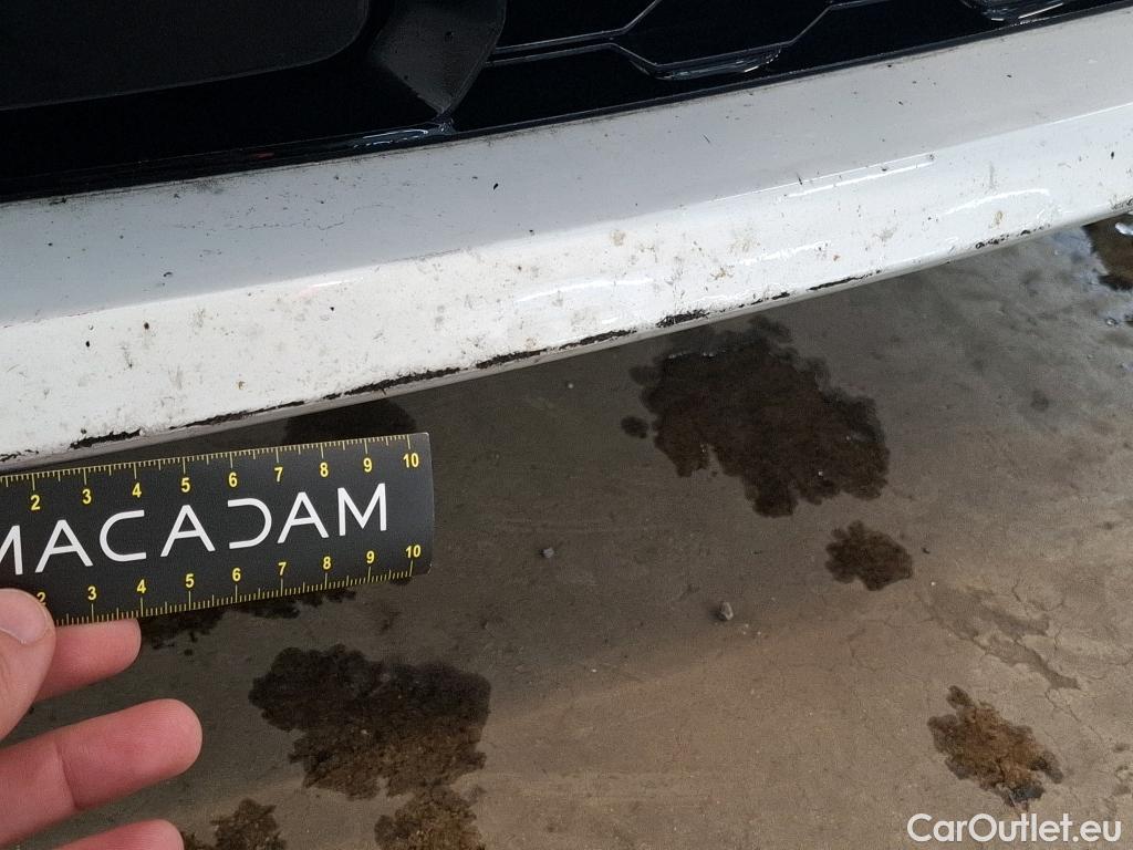  Bmw  Serie 1 BMW Série 1 / 2019 / 5P / Berline 2.0 120D AUTO M Sport #2