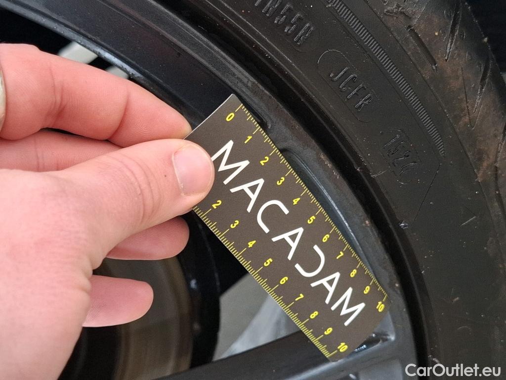  Bmw  Serie 1 BMW Série 1 / 2019 / 5P / Berline 2.0 120D AUTO M Sport #15