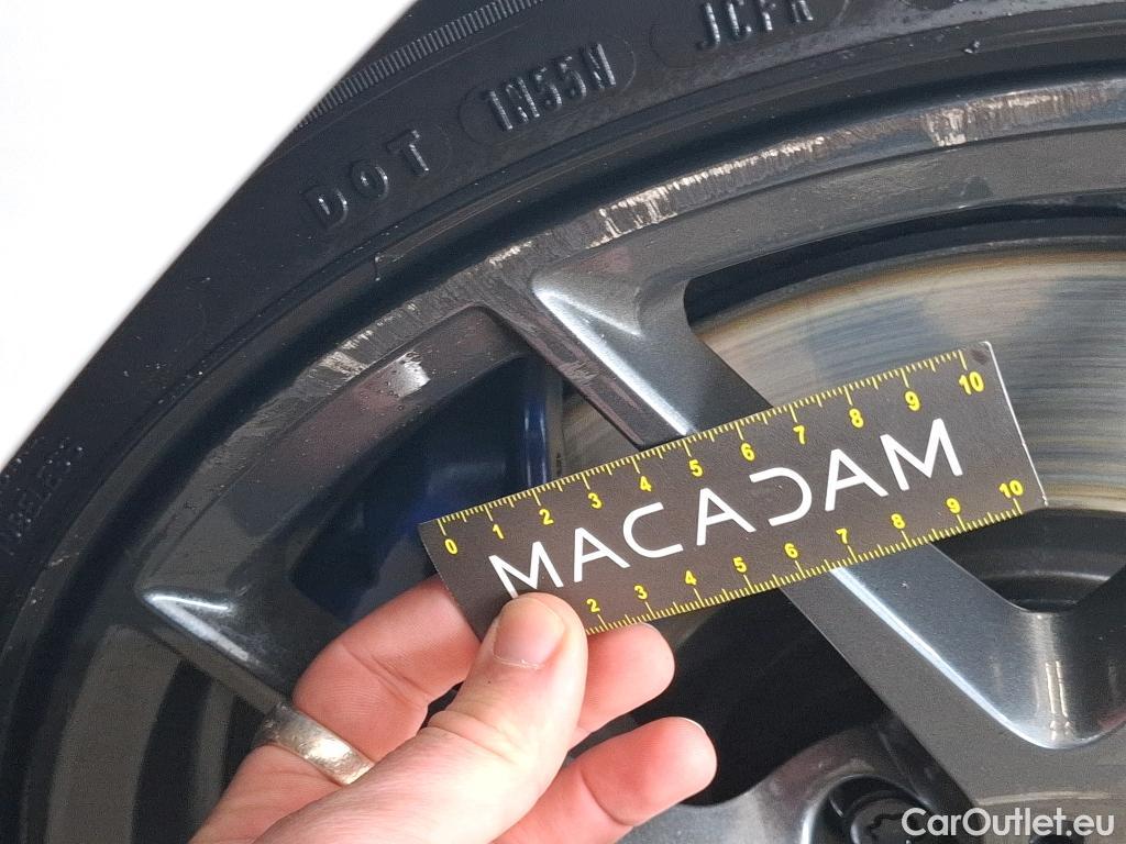  Bmw  Serie 1 BMW Série 1 / 2019 / 5P / Berline 2.0 120D AUTO M Sport #5