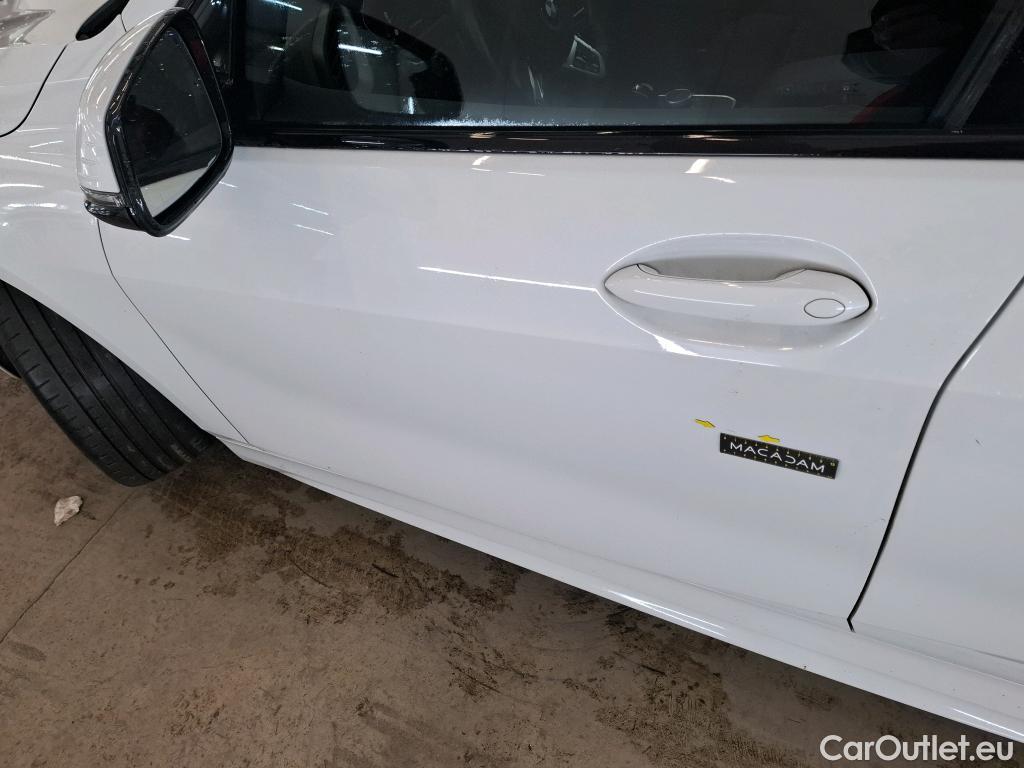  Bmw  Serie 1 BMW Série 1 / 2019 / 5P / Berline 2.0 120D AUTO M Sport #29