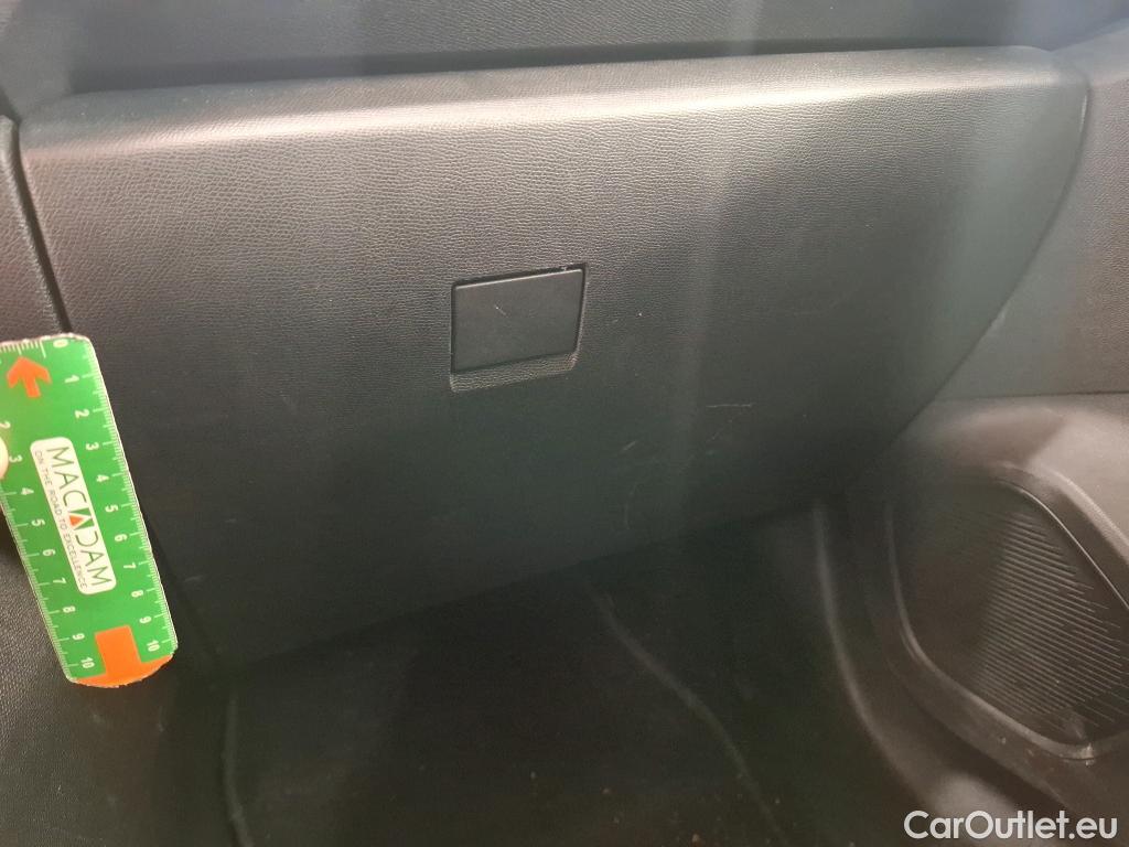  Citroen  C4 CITROEN  / 2020 / 5P / Berline PureTech 100 S&S BVM6 Live Pack Business #13