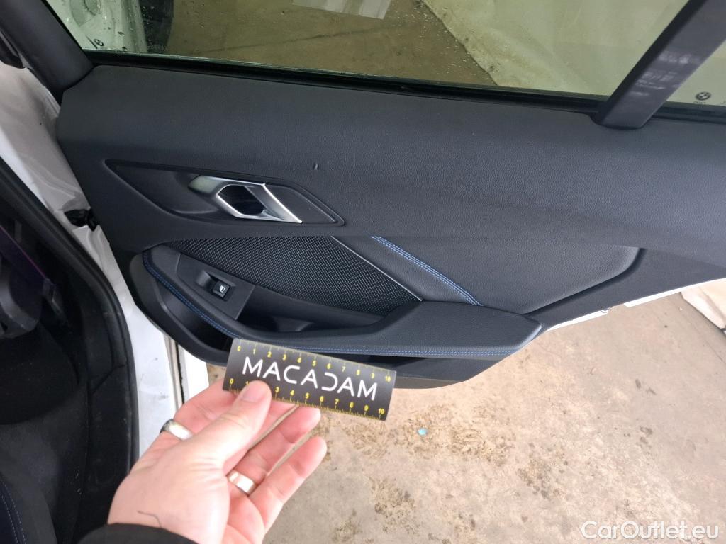  Bmw  Serie 1 BMW Série 1 / 2019 / 5P / Berline 2.0 120D AUTO M Sport #20